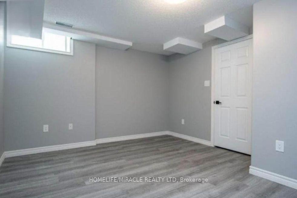 Photo 37 of 795 Robert Ferrie Drive, Kitchener, Doon South — HOMEH