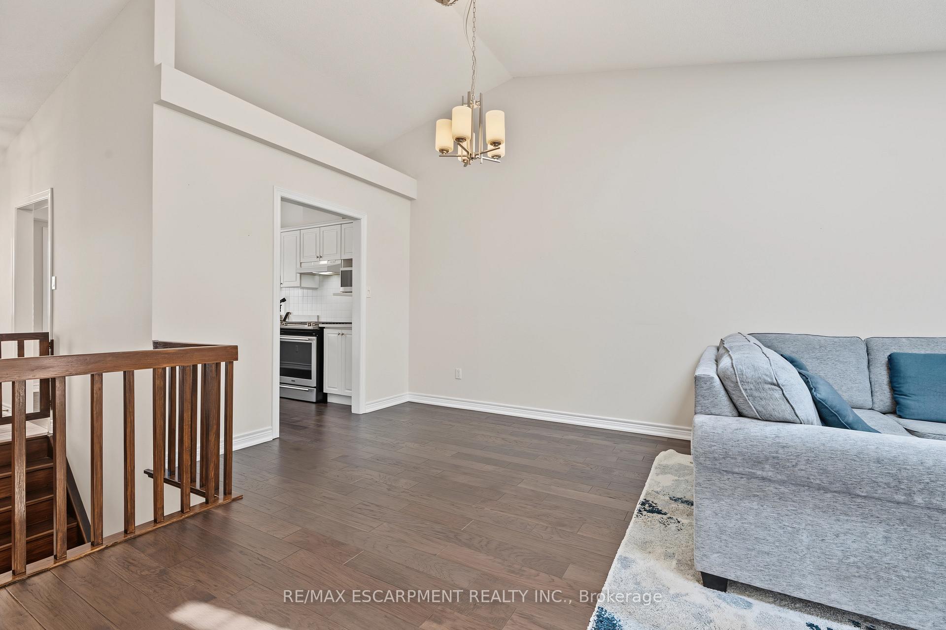 Photo 12 of Unit 4, 173 Wilson Street W, Hamilton, Parkview — HOMEH