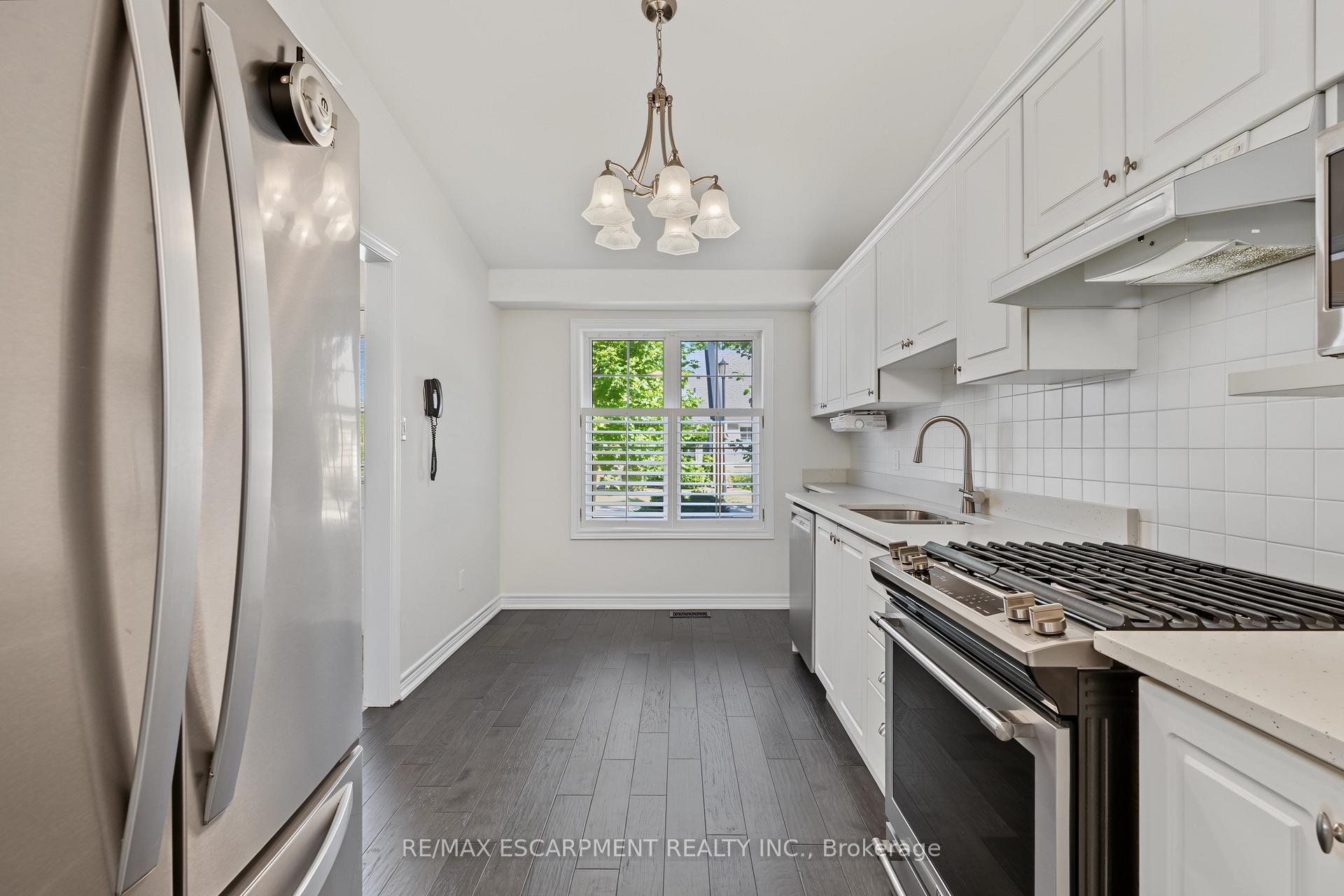 Photo 13 of Unit 4, 173 Wilson Street W, Hamilton, Parkview — HOMEH