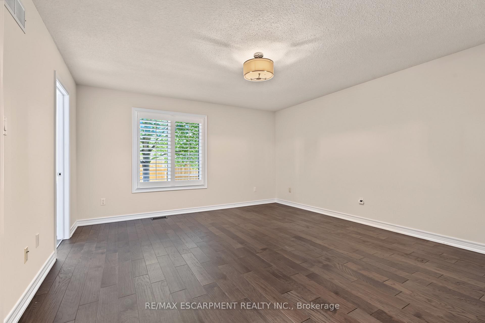 Photo 17 of Unit 4, 173 Wilson Street W, Hamilton, Parkview — HOMEH