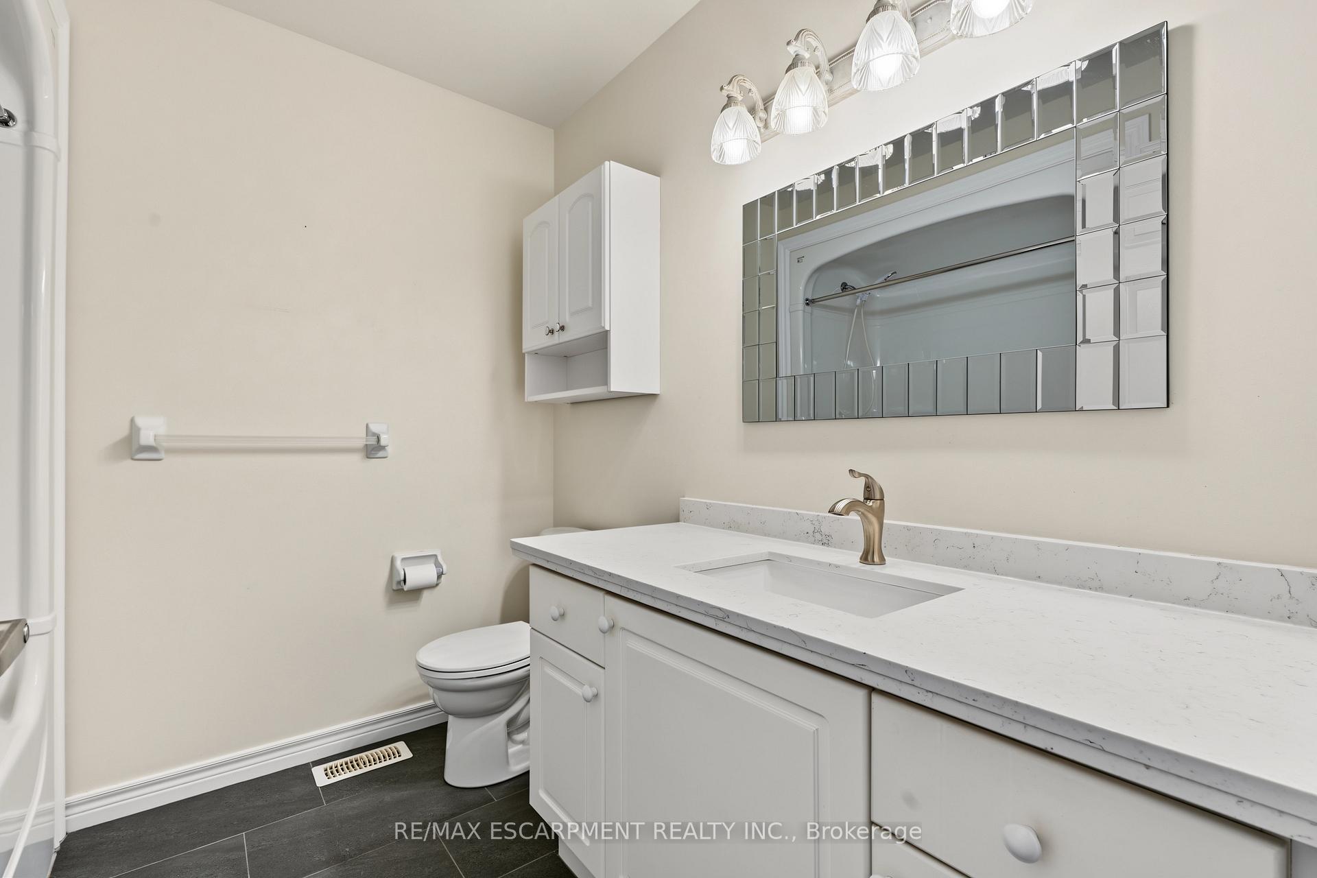 Photo 20 of Unit 4, 173 Wilson Street W, Hamilton, Parkview — HOMEH