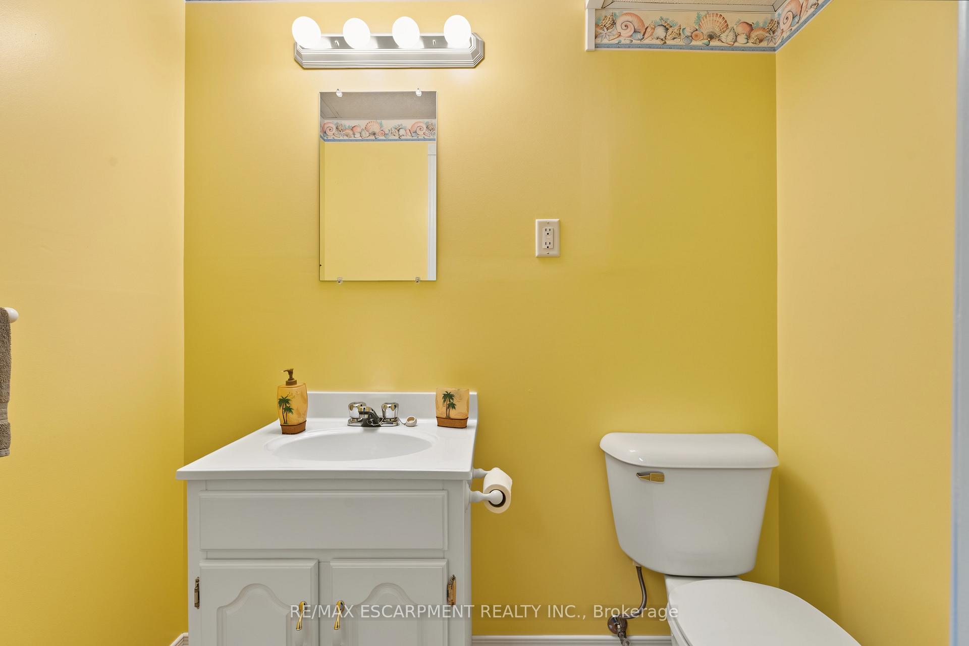 Photo 28 of Unit 4, 173 Wilson Street W, Hamilton, Parkview — HOMEH