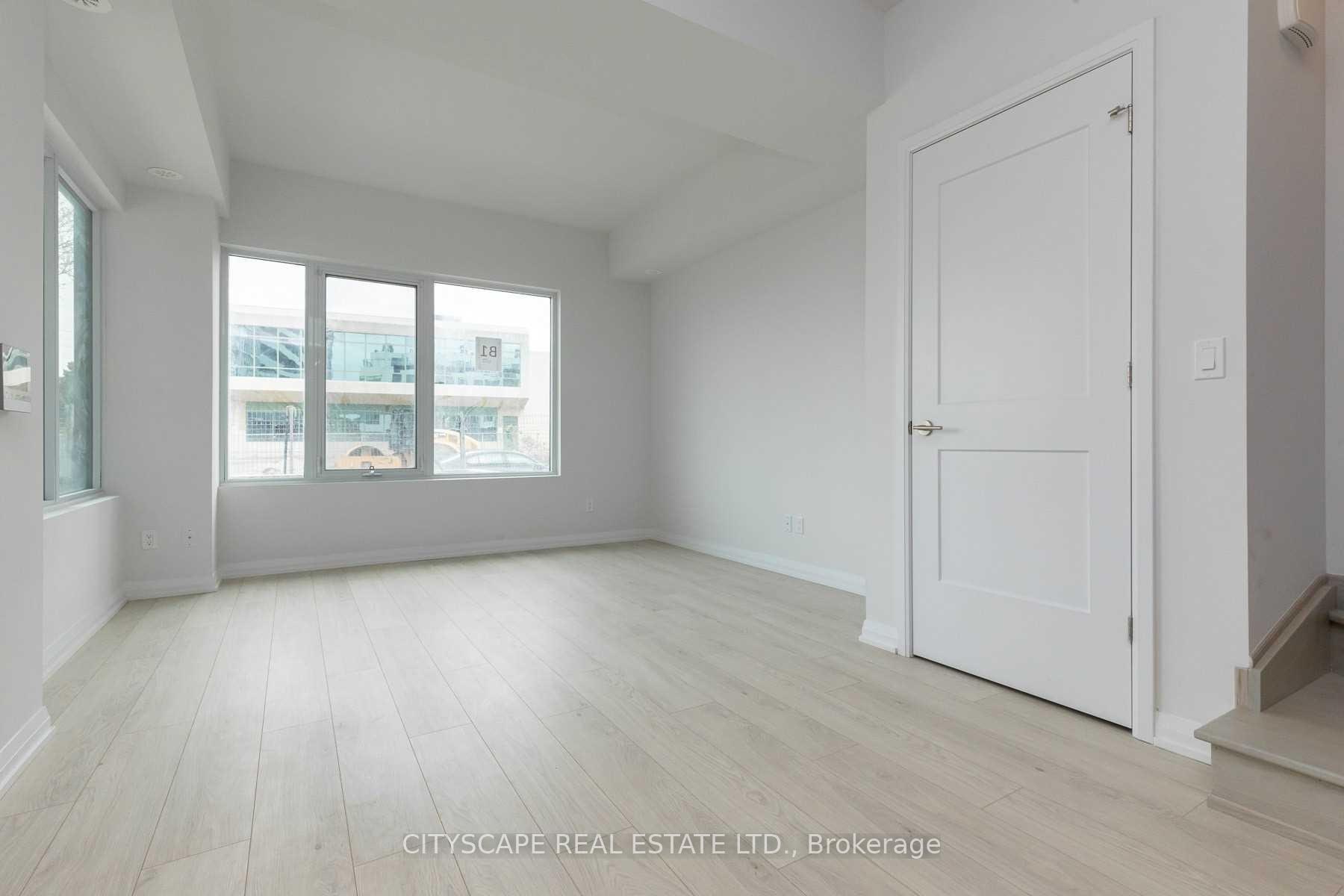 Front of Unit Th 01, 1010 Portage Parkway