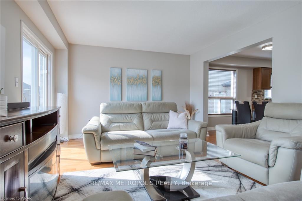 Photo 8 of Unit Upper, 1369 Old Zeller Drive, Kitchener, Grand River South — HOMEH