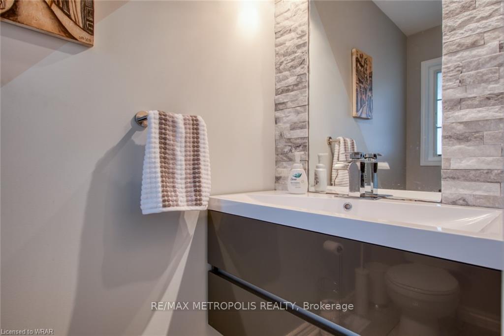 Photo 13 of Unit Upper, 1369 Old Zeller Drive, Kitchener, Grand River South — HOMEH