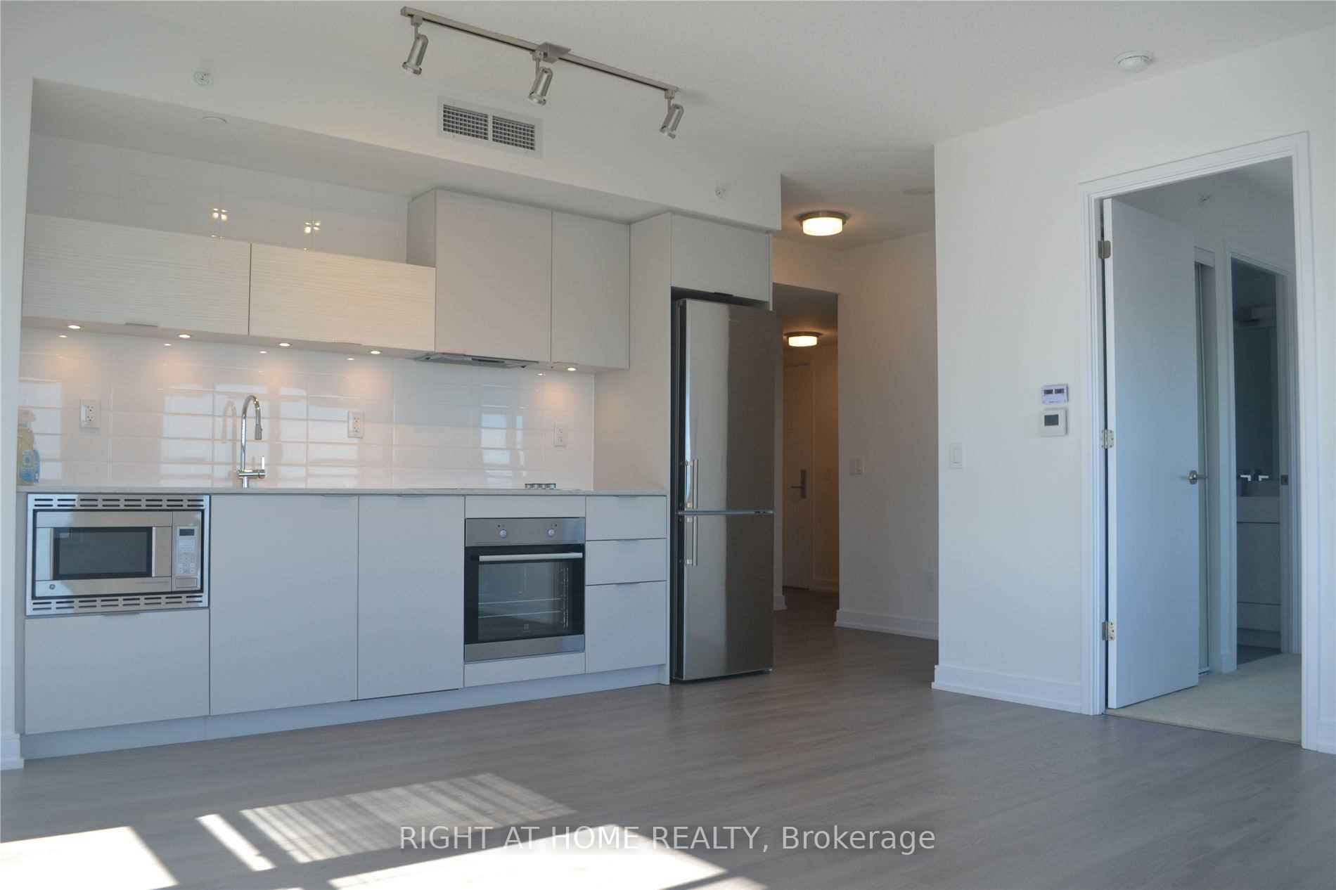 Photo 3 of Unit 2009, 20 Thomas Riley Road, Etobicoke, Islington-City Centre West — HOMEH