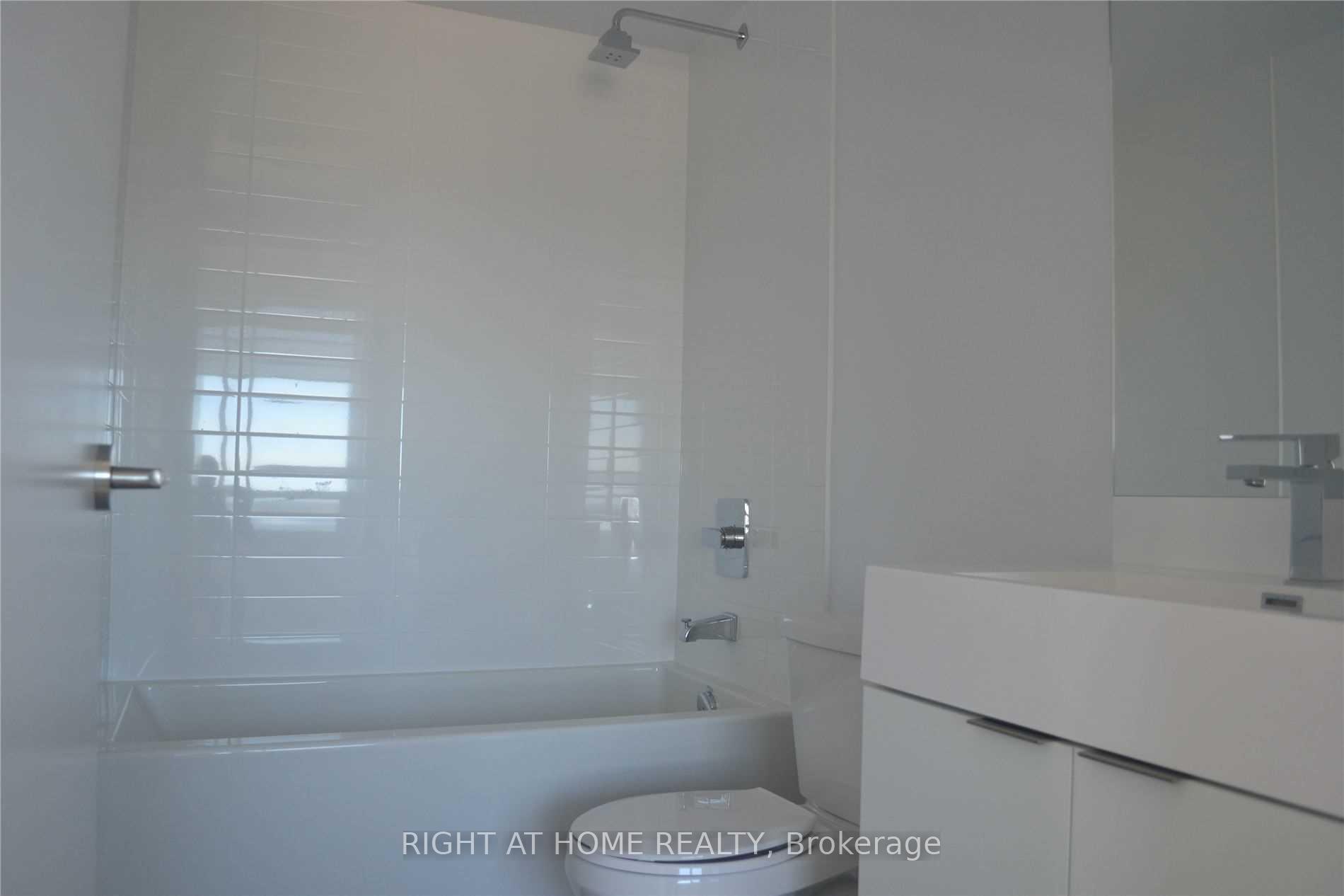 Photo 10 of Unit 2009, 20 Thomas Riley Road, Etobicoke, Islington-City Centre West — HOMEH