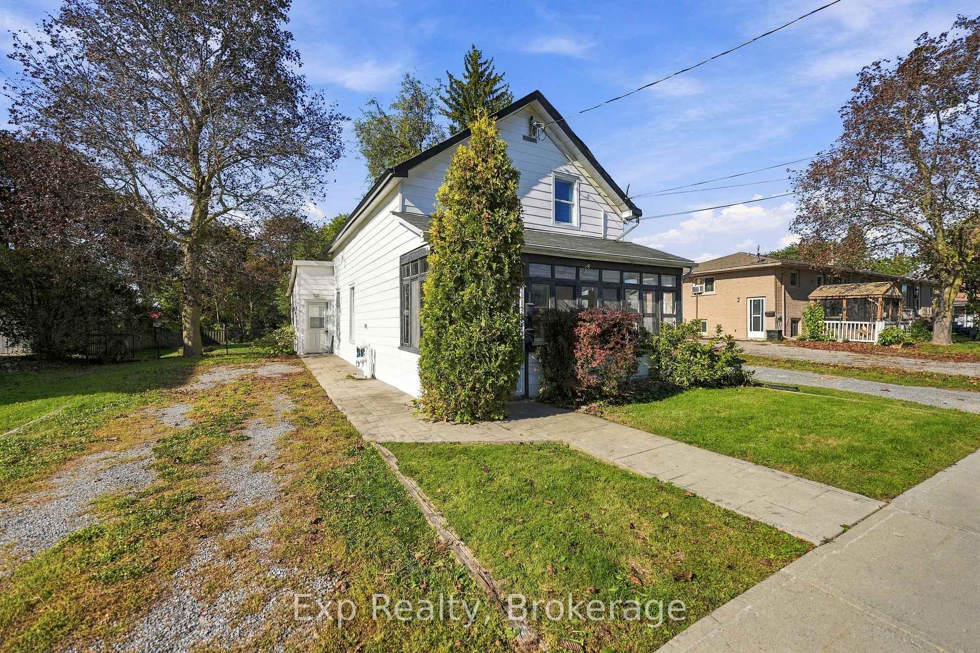 Photo 3 of 204 Robert Street, Greater Napanee, Greater Napanee — HOMEH