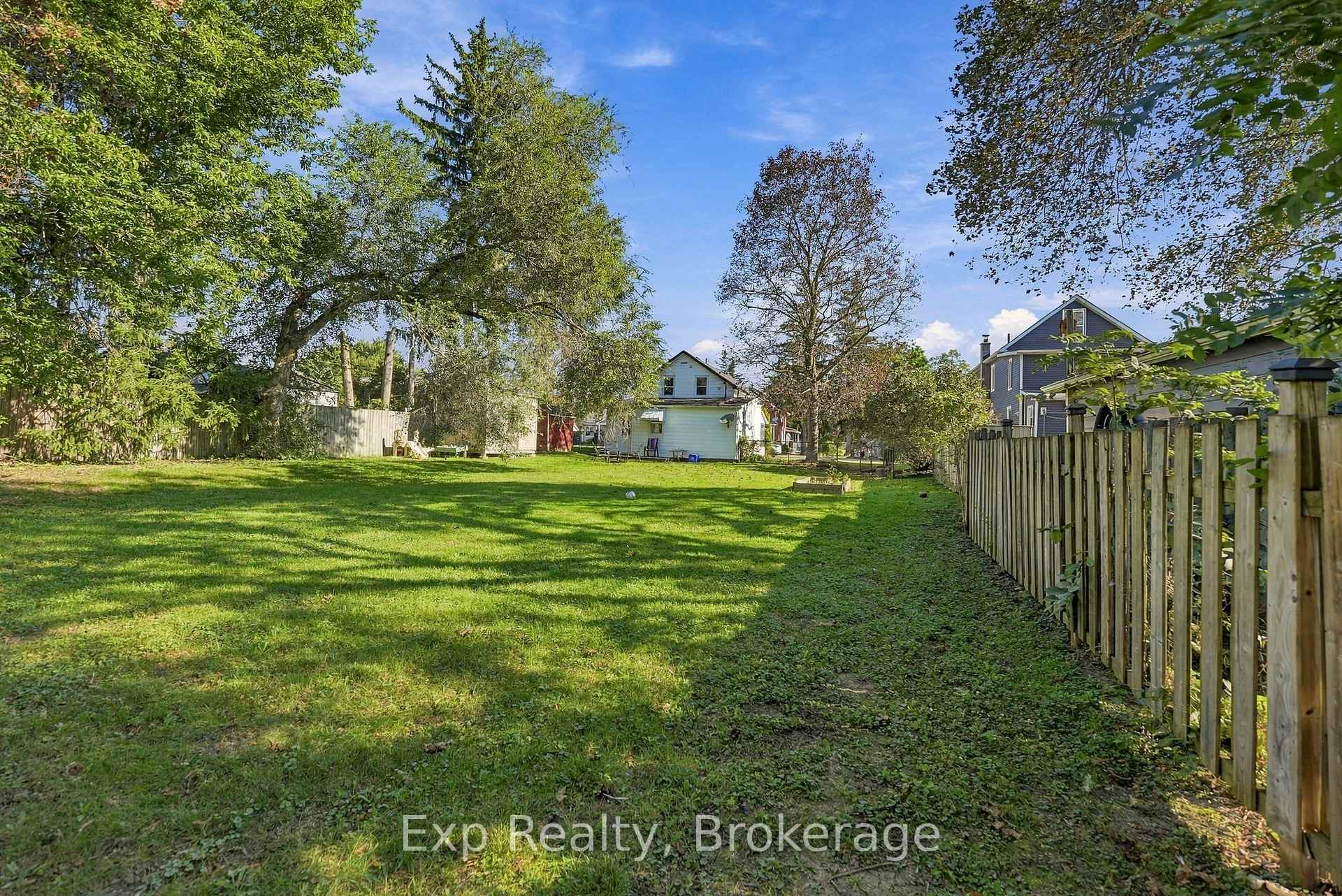 Photo 44 of 204 Robert Street, Greater Napanee, Greater Napanee — HOMEH