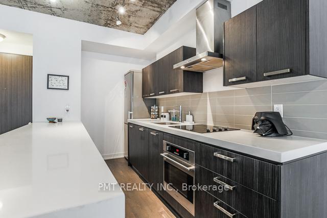 Photo 8 of Unit 526, 560 King Street W, Toronto, Waterfront Communities — HOMEH