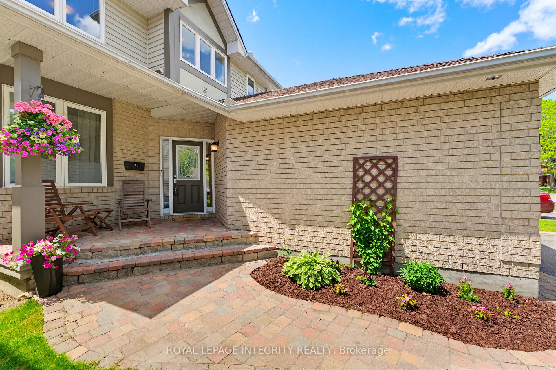 Photo 2 of 116 Springcreek Crescent, Ottawa, Kanata - Bridlewood — HOMEH