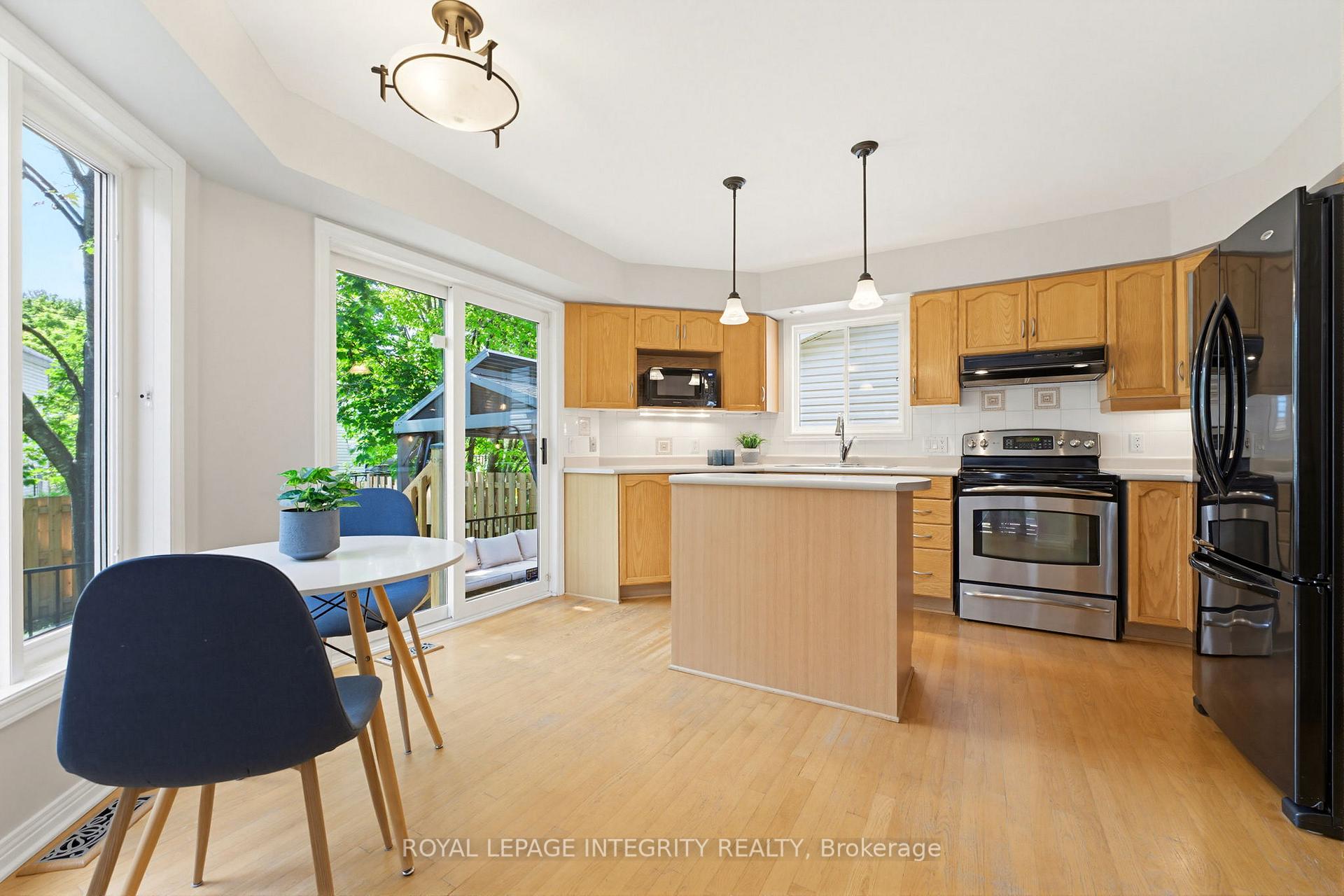Photo 19 of 116 Springcreek Crescent, Ottawa, Kanata - Bridlewood — HOMEH