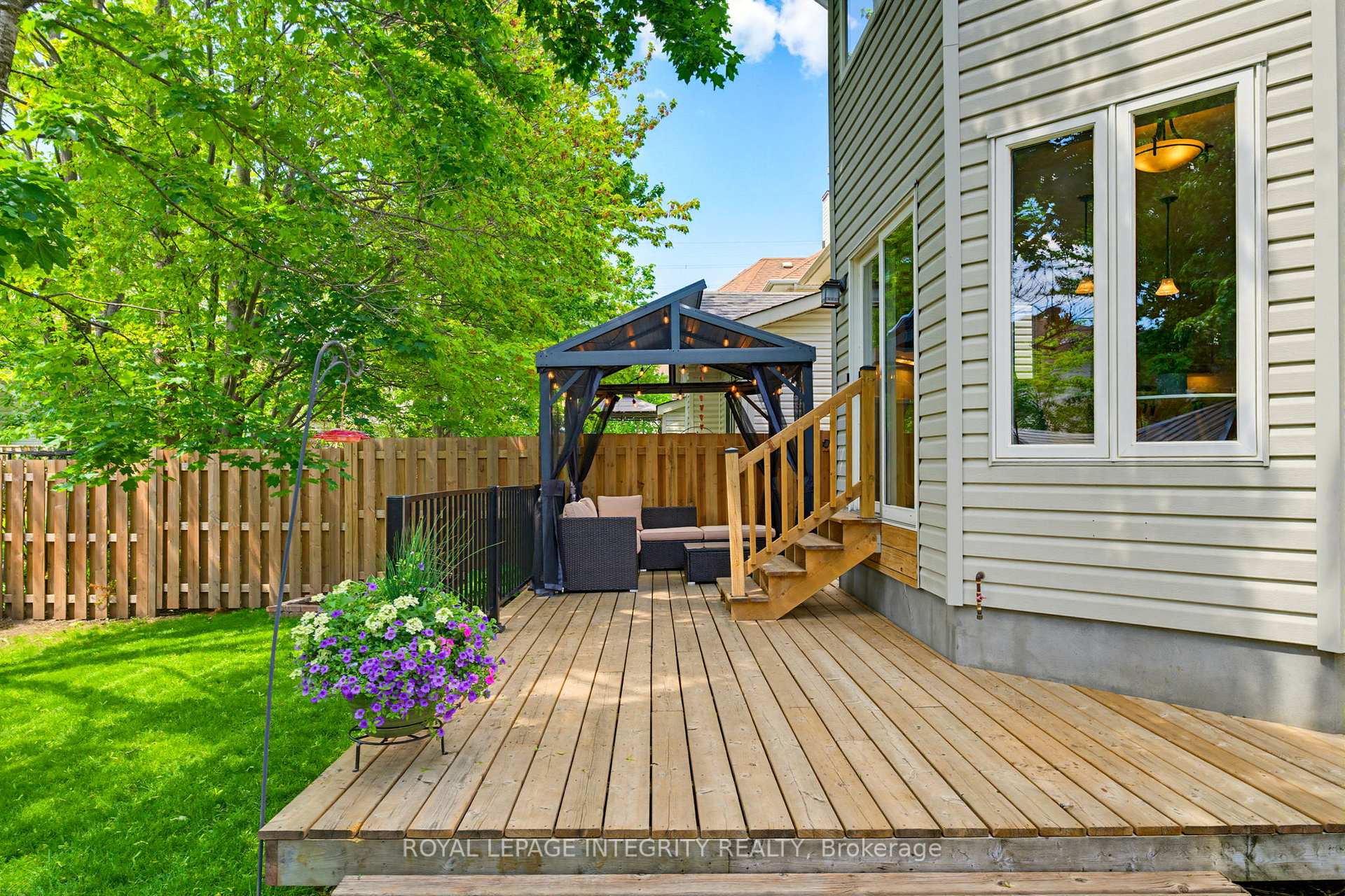 Photo 36 of 116 Springcreek Crescent, Ottawa, Kanata - Bridlewood — HOMEH
