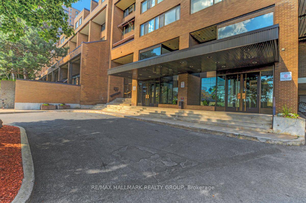 Photo 2 of Unit 810, 515 St Laurent Boulevard, Ottawa, Viscount Alexander Park — HOMEH