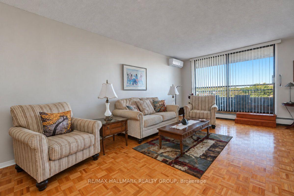 Photo 9 of Unit 810, 515 St Laurent Boulevard, Ottawa, Viscount Alexander Park — HOMEH