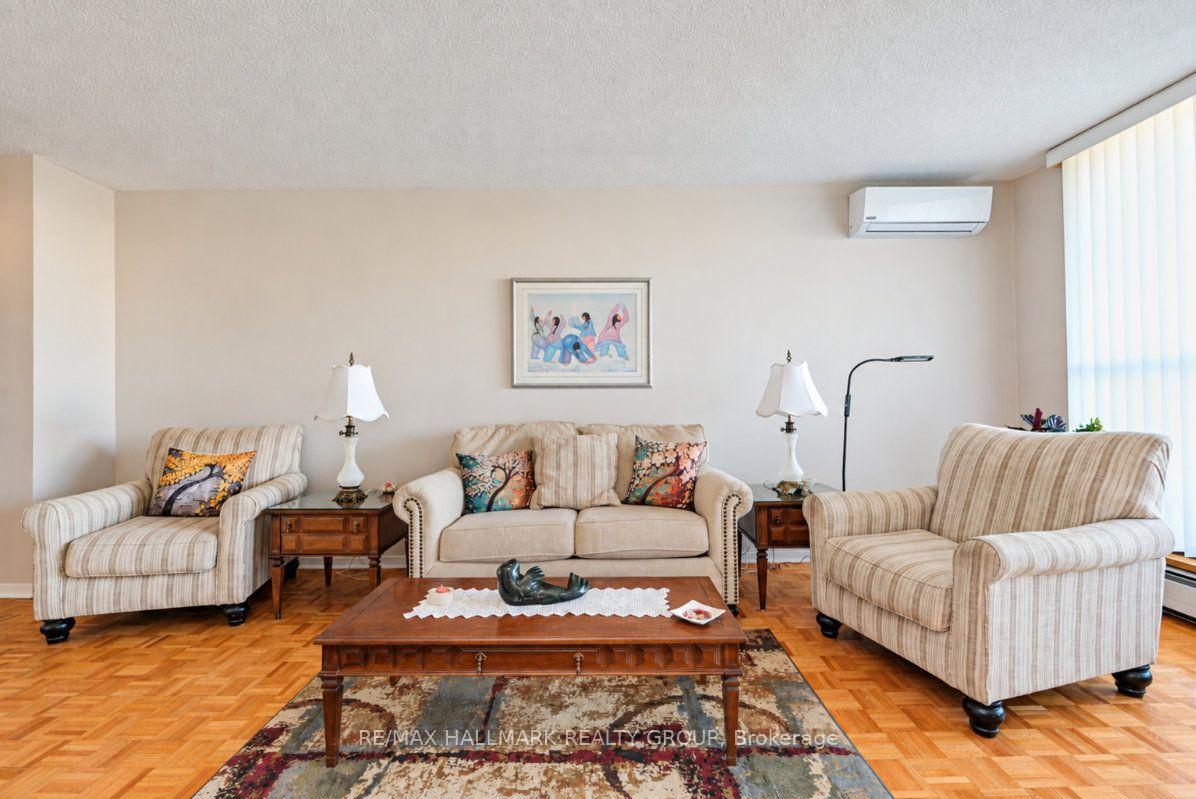 Photo 10 of Unit 810, 515 St Laurent Boulevard, Ottawa, Viscount Alexander Park — HOMEH