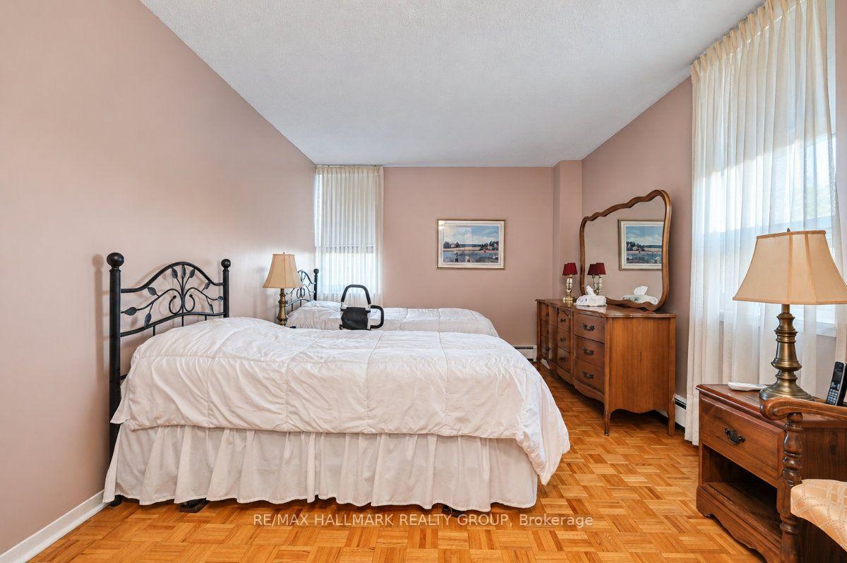 Photo 23 of Unit 810, 515 St Laurent Boulevard, Ottawa, Viscount Alexander Park — HOMEH