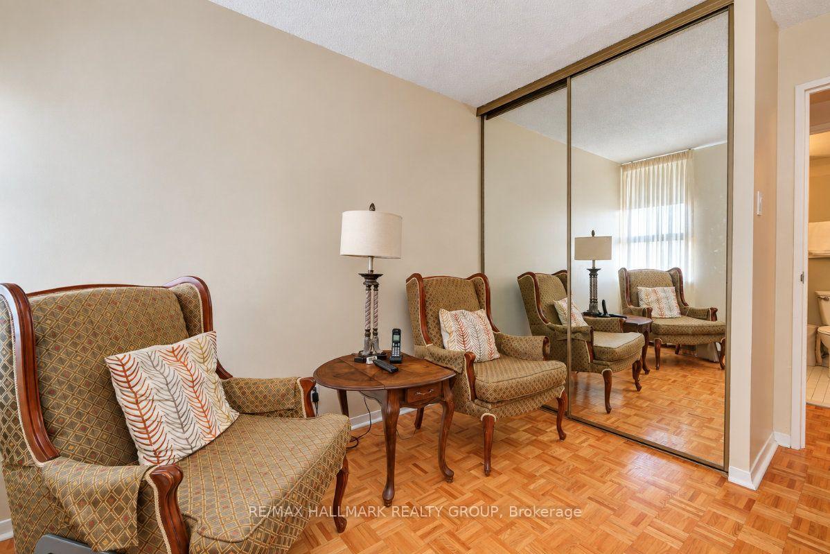 Photo 31 of Unit 810, 515 St Laurent Boulevard, Ottawa, Viscount Alexander Park — HOMEH