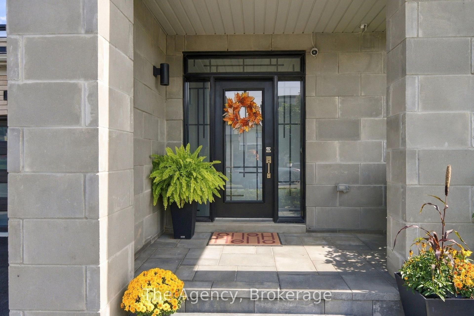 Photo 6 of 39 Yacht Drive, Clarington, Bowmanville — HOMEH
