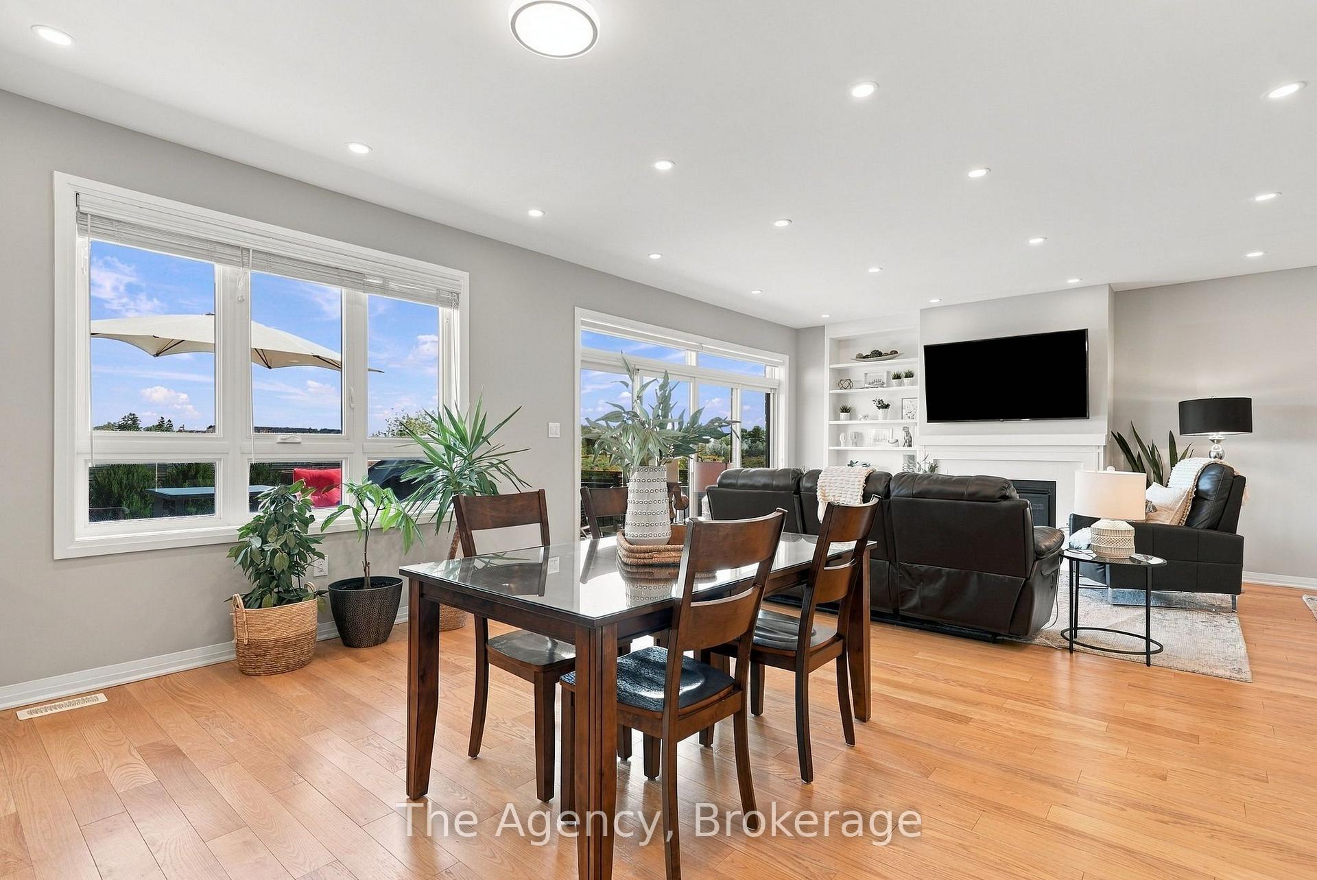 Photo 12 of 39 Yacht Drive, Clarington, Bowmanville — HOMEH