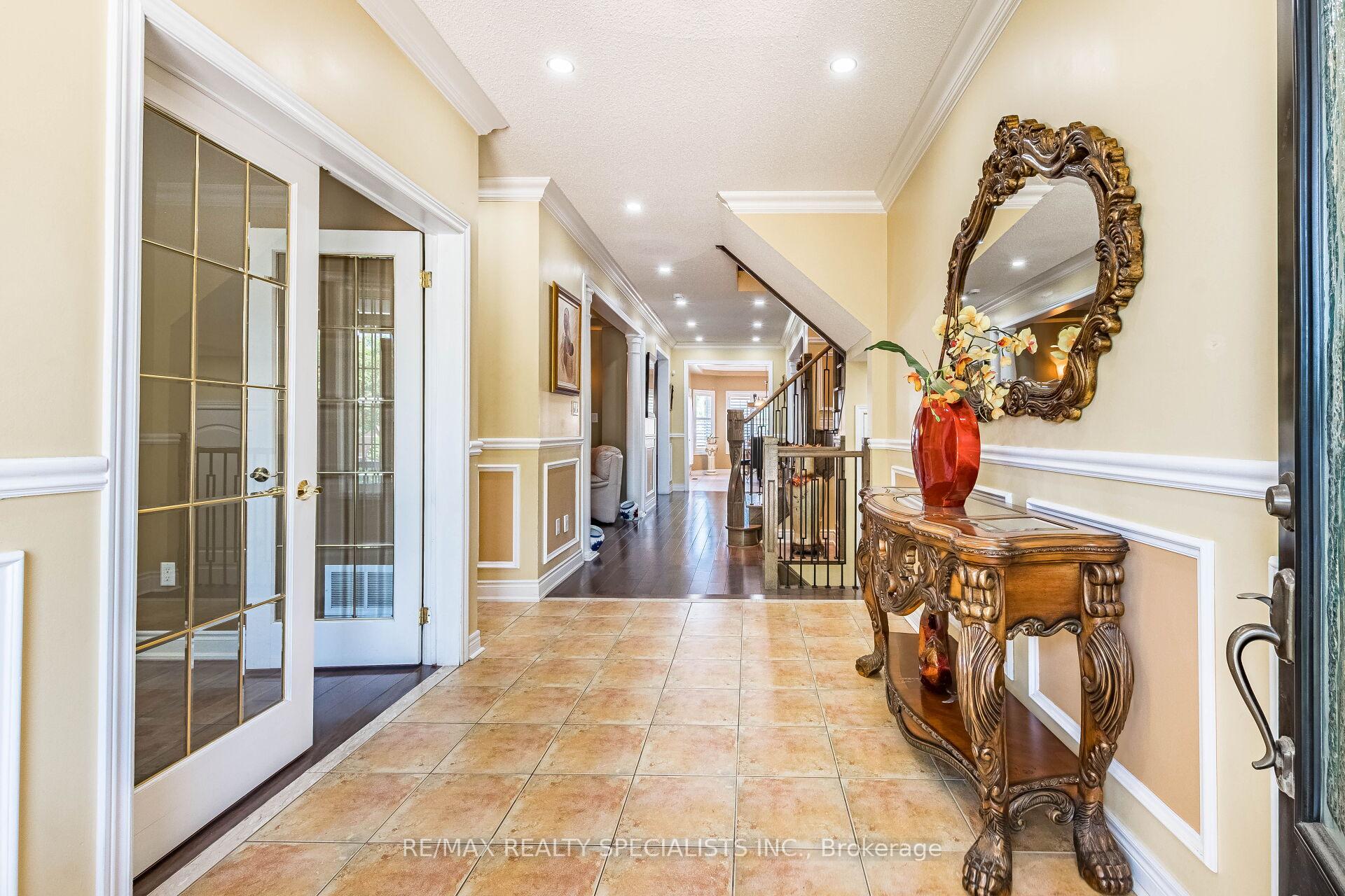 Photo 6 of 49 Maisonneuve Boulevard, Brampton, Vales of Castlemore North — HOMEH