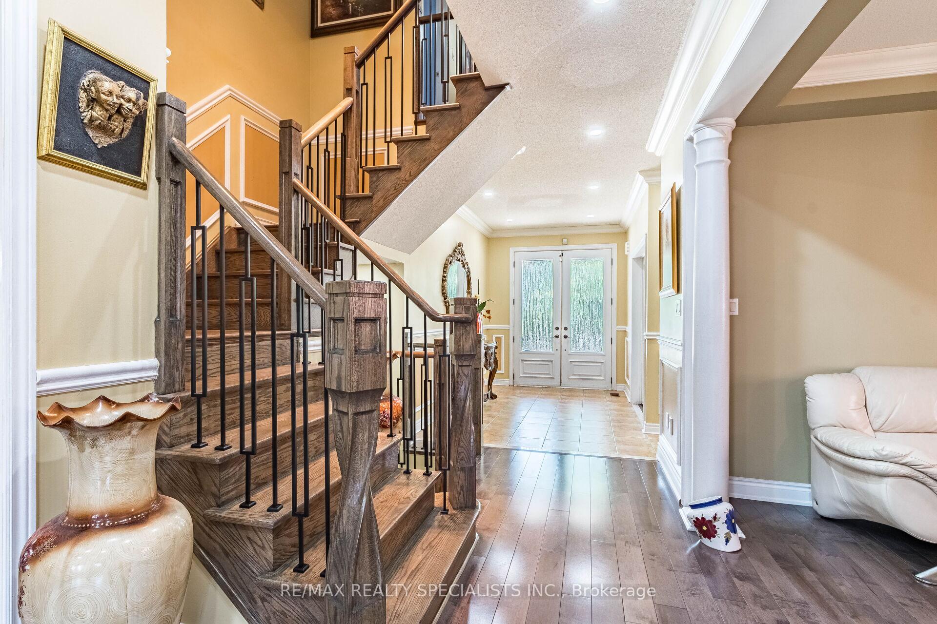 Photo 10 of 49 Maisonneuve Boulevard, Brampton, Vales of Castlemore North — HOMEH