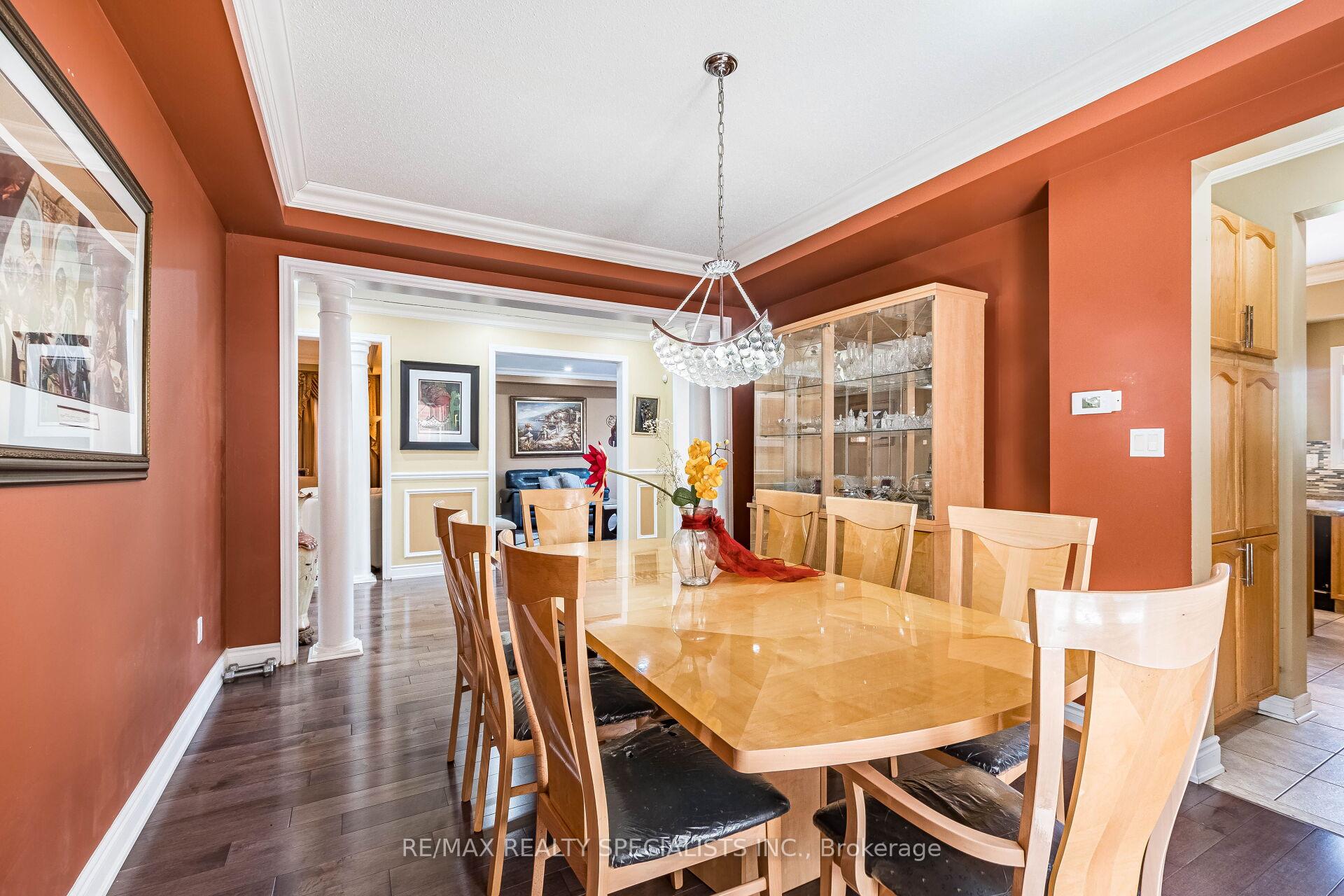 Photo 14 of 49 Maisonneuve Boulevard, Brampton, Vales of Castlemore North — HOMEH