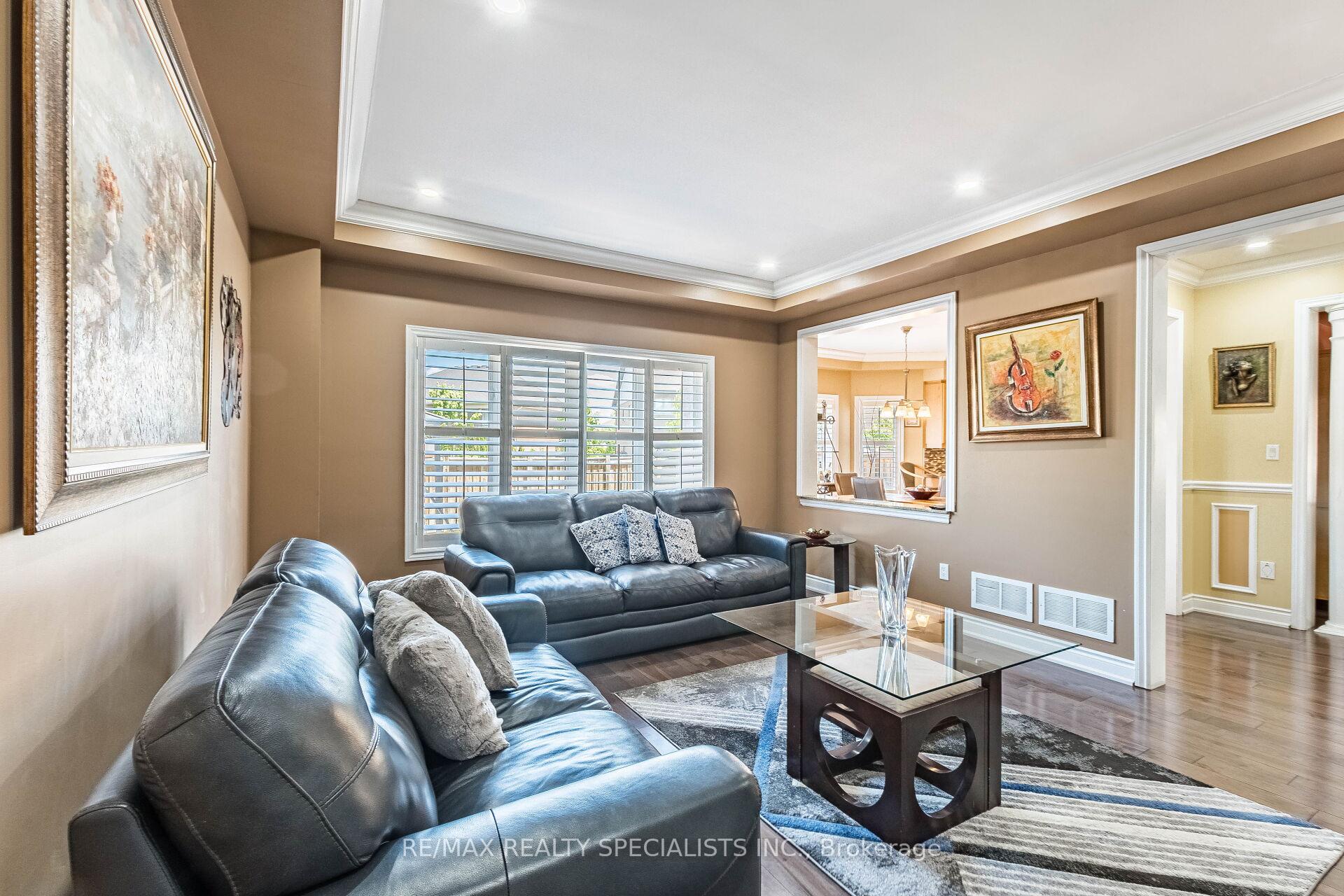 Photo 16 of 49 Maisonneuve Boulevard, Brampton, Vales of Castlemore North — HOMEH