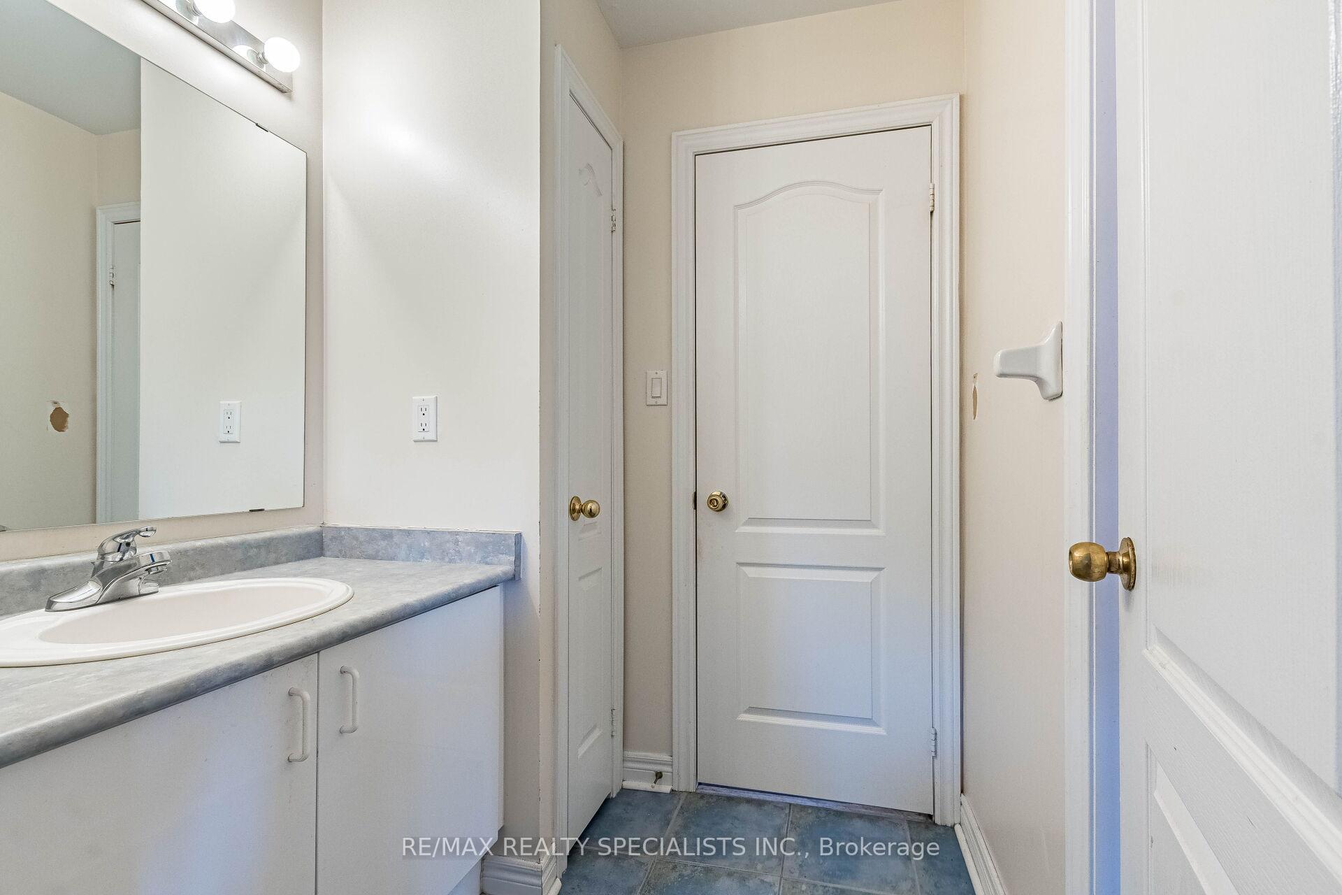 Photo 36 of 49 Maisonneuve Boulevard, Brampton, Vales of Castlemore North — HOMEH