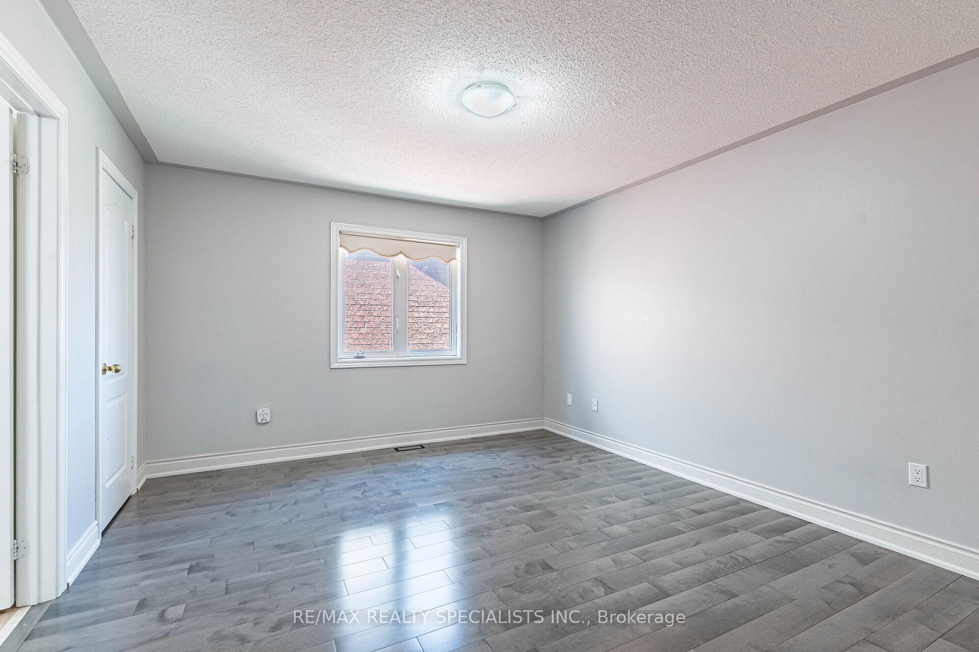 Photo 40 of 49 Maisonneuve Boulevard, Brampton, Vales of Castlemore North — HOMEH