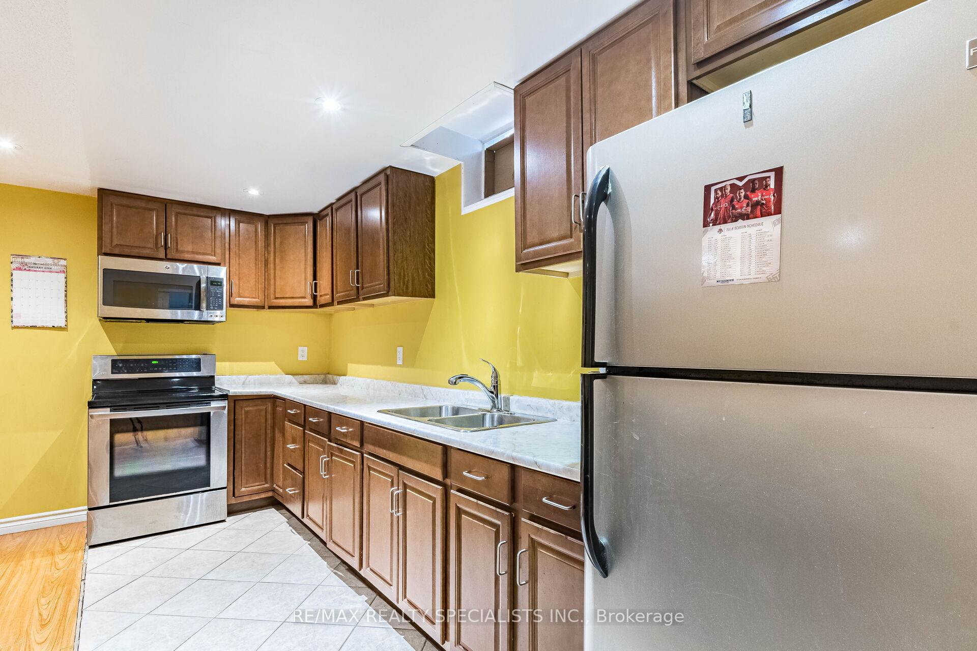 Photo 43 of 49 Maisonneuve Boulevard, Brampton, Vales of Castlemore North — HOMEH