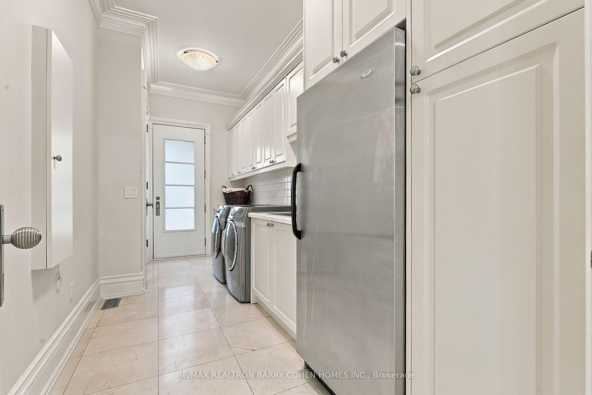 Photo 17 of 11 Doon Road, North York, Bridle Path-Sunnybrook-York Mills — HOMEH