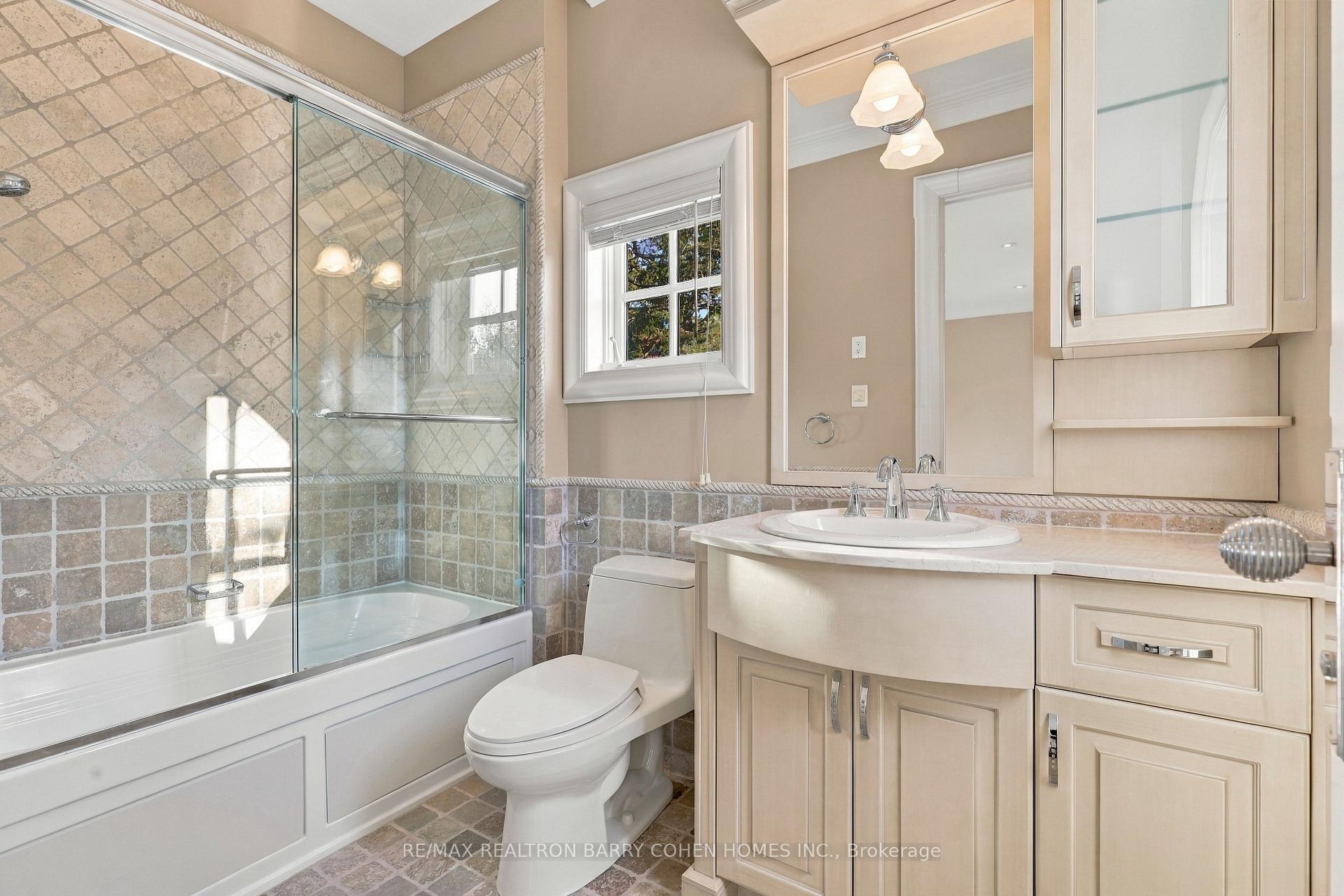 Photo 29 of 11 Doon Road, North York, Bridle Path-Sunnybrook-York Mills — HOMEH