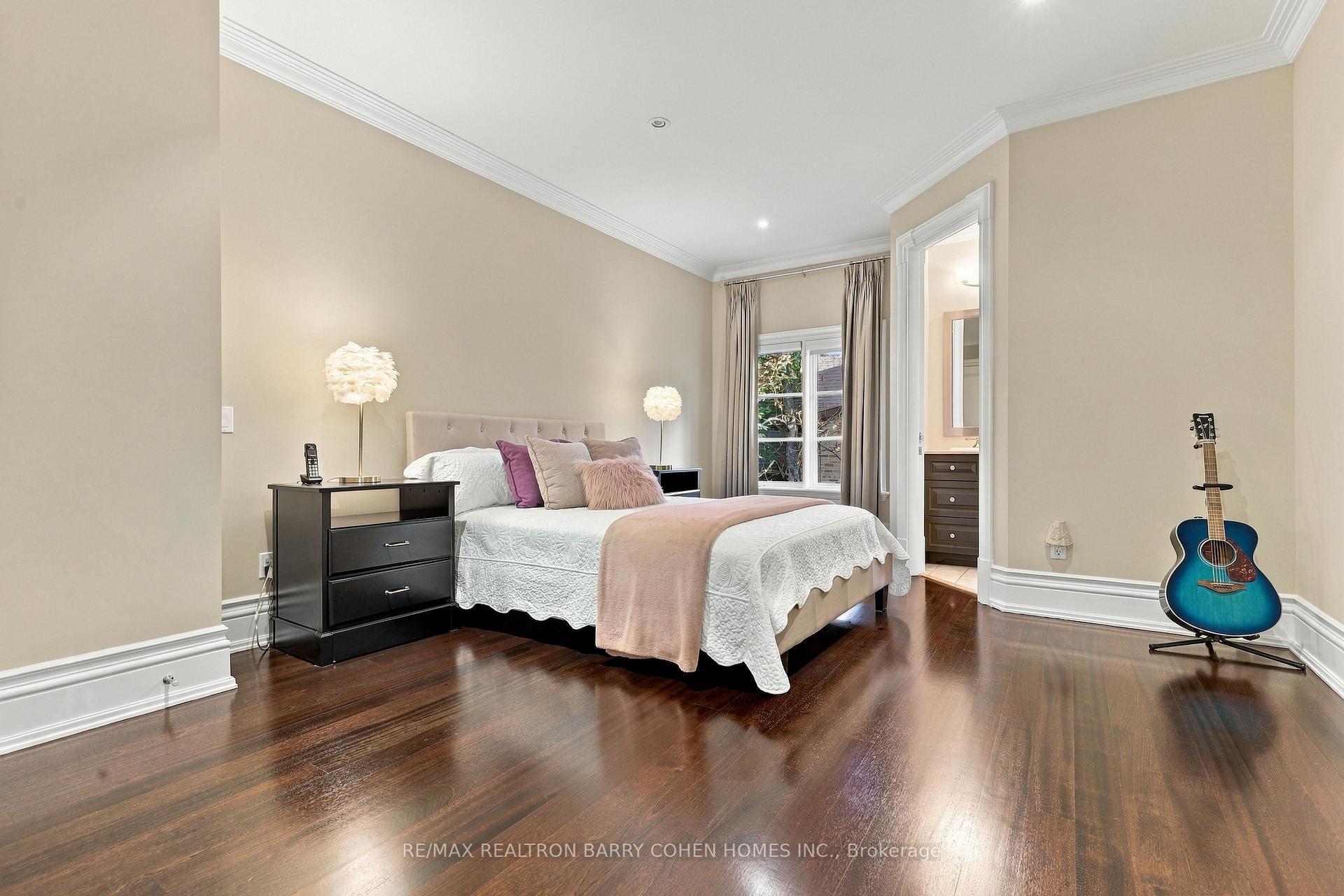 Photo 30 of 11 Doon Road, North York, Bridle Path-Sunnybrook-York Mills — HOMEH
