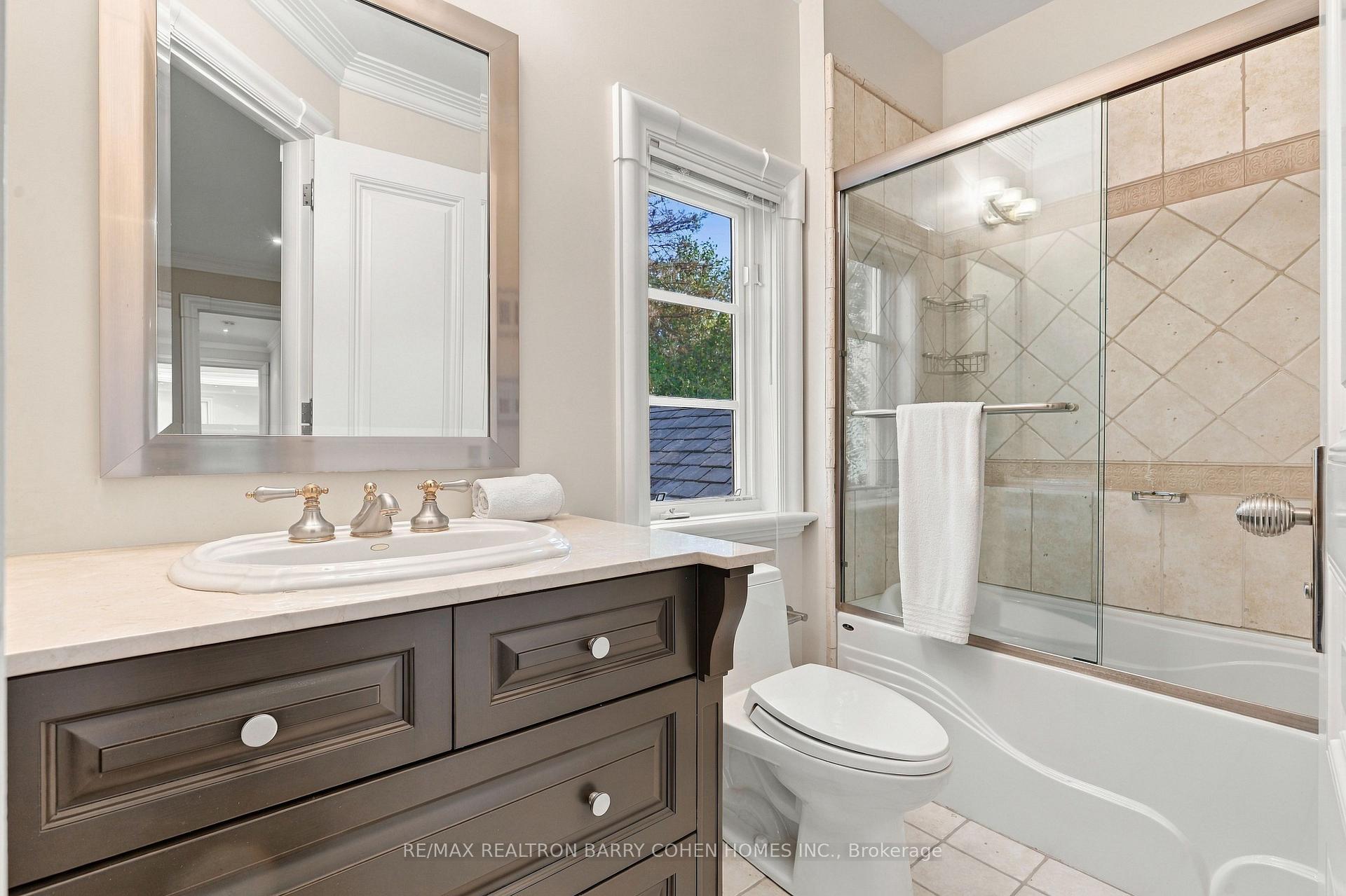 Photo 31 of 11 Doon Road, North York, Bridle Path-Sunnybrook-York Mills — HOMEH