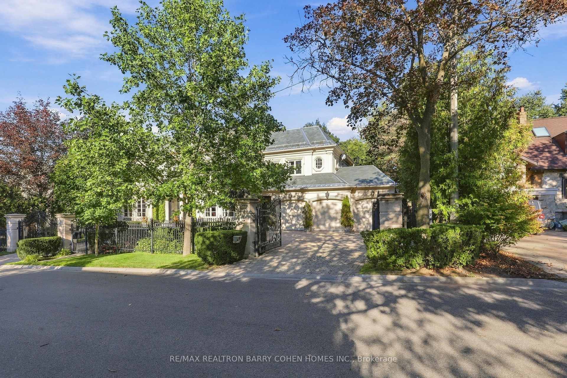 Photo 45 of 11 Doon Road, North York, Bridle Path-Sunnybrook-York Mills — HOMEH