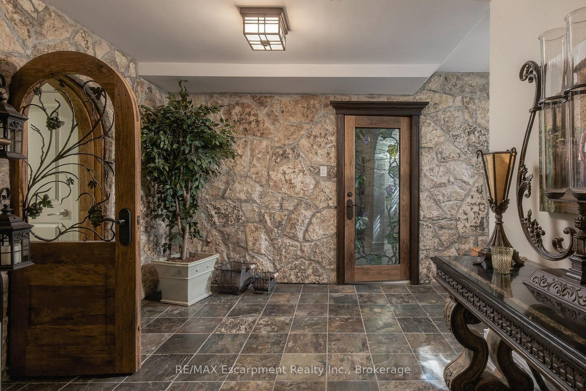 Photo 30 of 1074 Lavender Lane, Oakville, Morrison — HOMEH