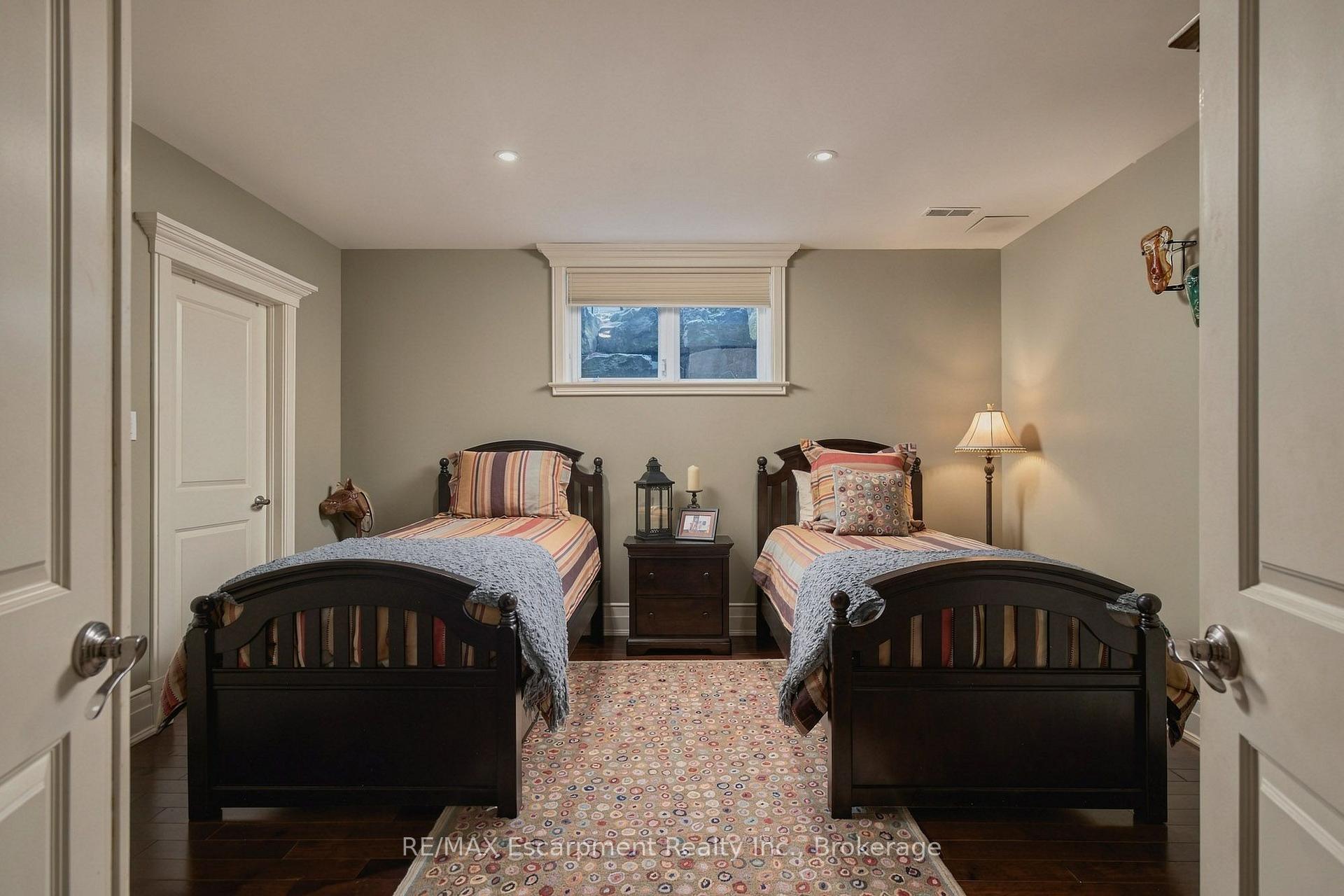 Photo 34 of 1074 Lavender Lane, Oakville, Morrison — HOMEH