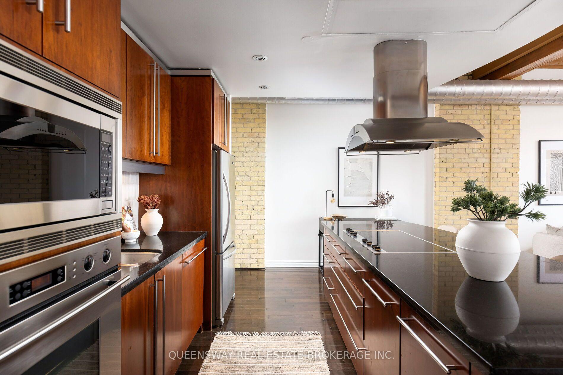Photo 11 of Unit 602, 781 King Street W, Toronto, Niagara — HOMEH