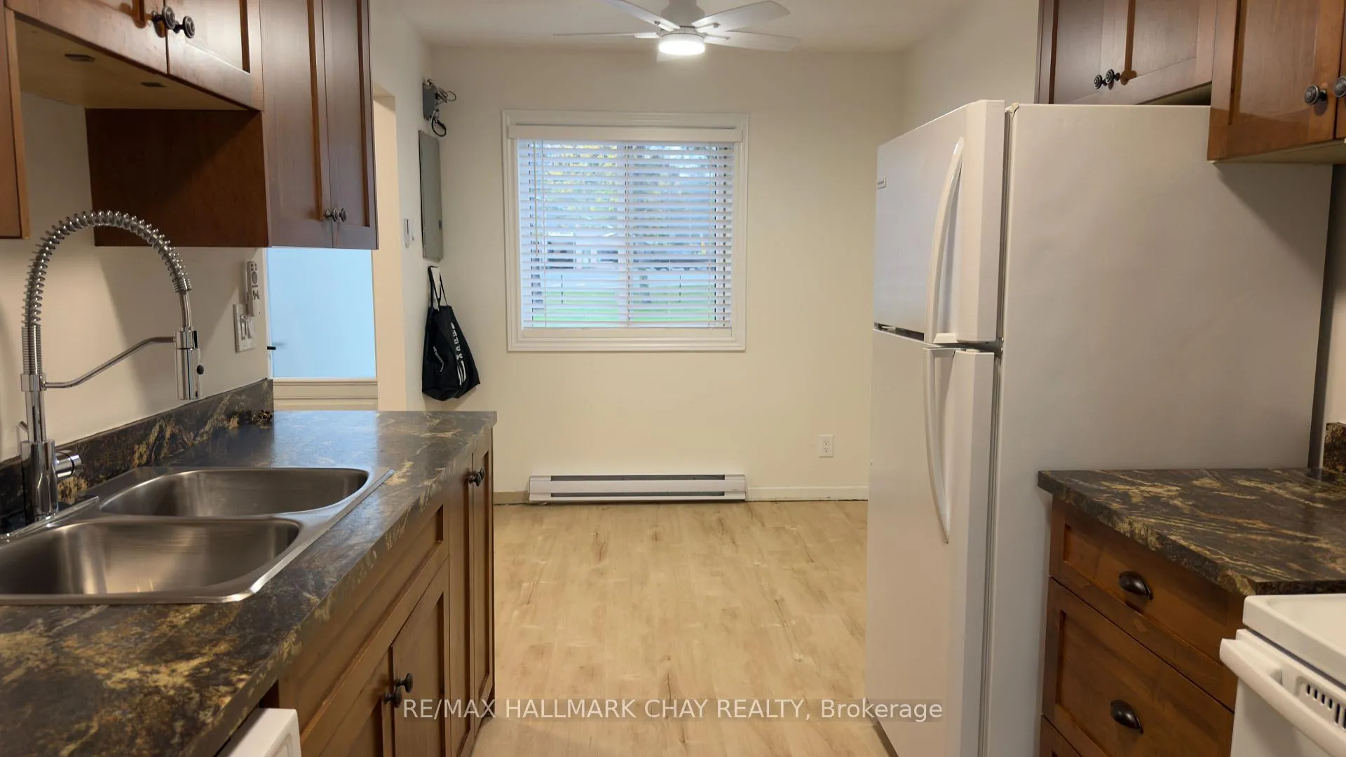 Photo 6 of Unit 11, 142 Ecclestone Drive, Bracebridge — HOMEH