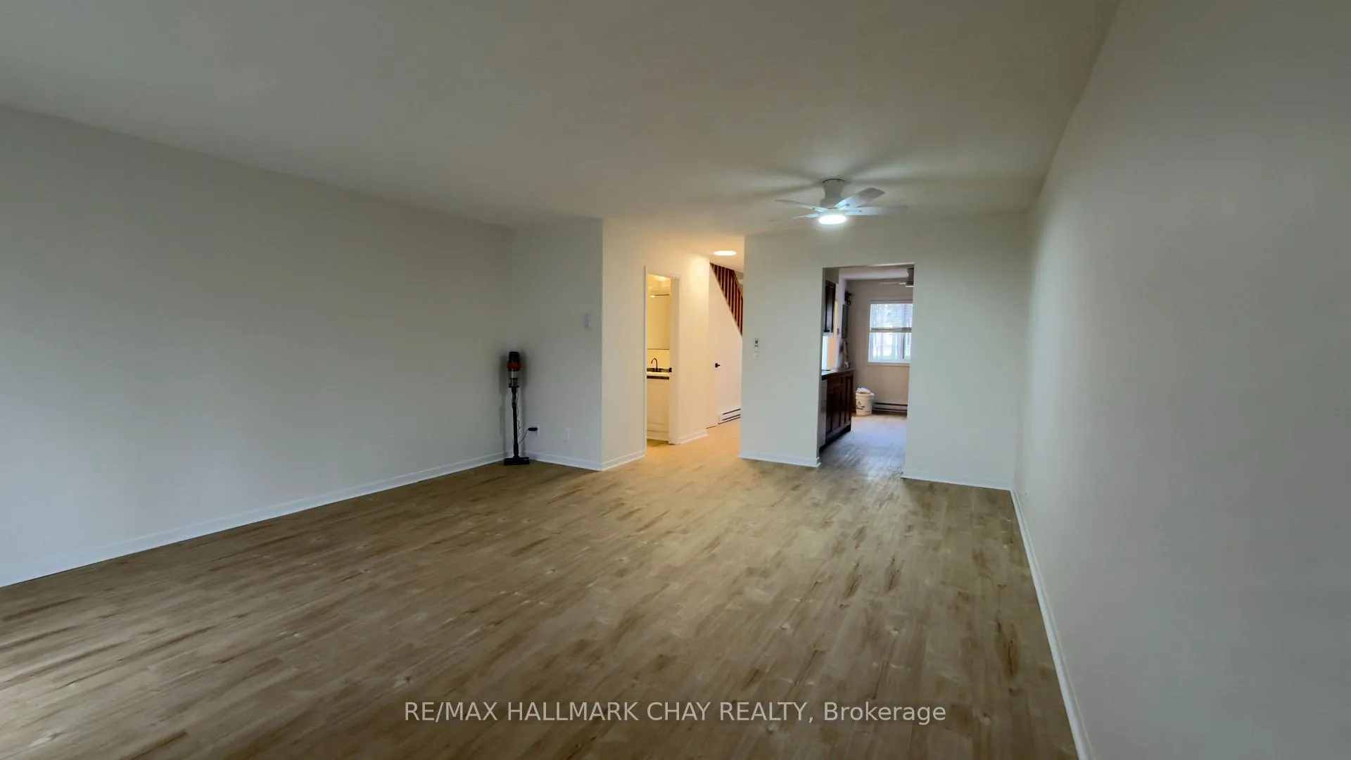 Photo 7 of Unit 11, 142 Ecclestone Drive, Bracebridge — HOMEH