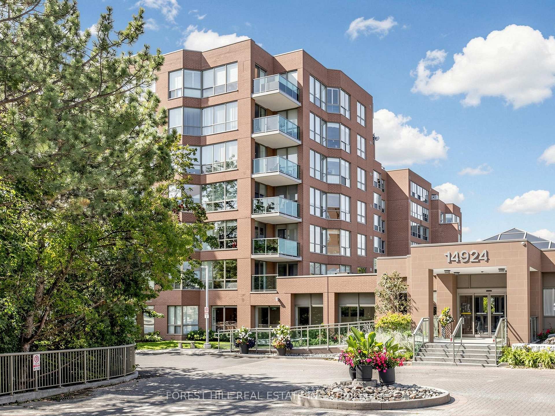 Photo of Unit 225, 14924 Yonge Street