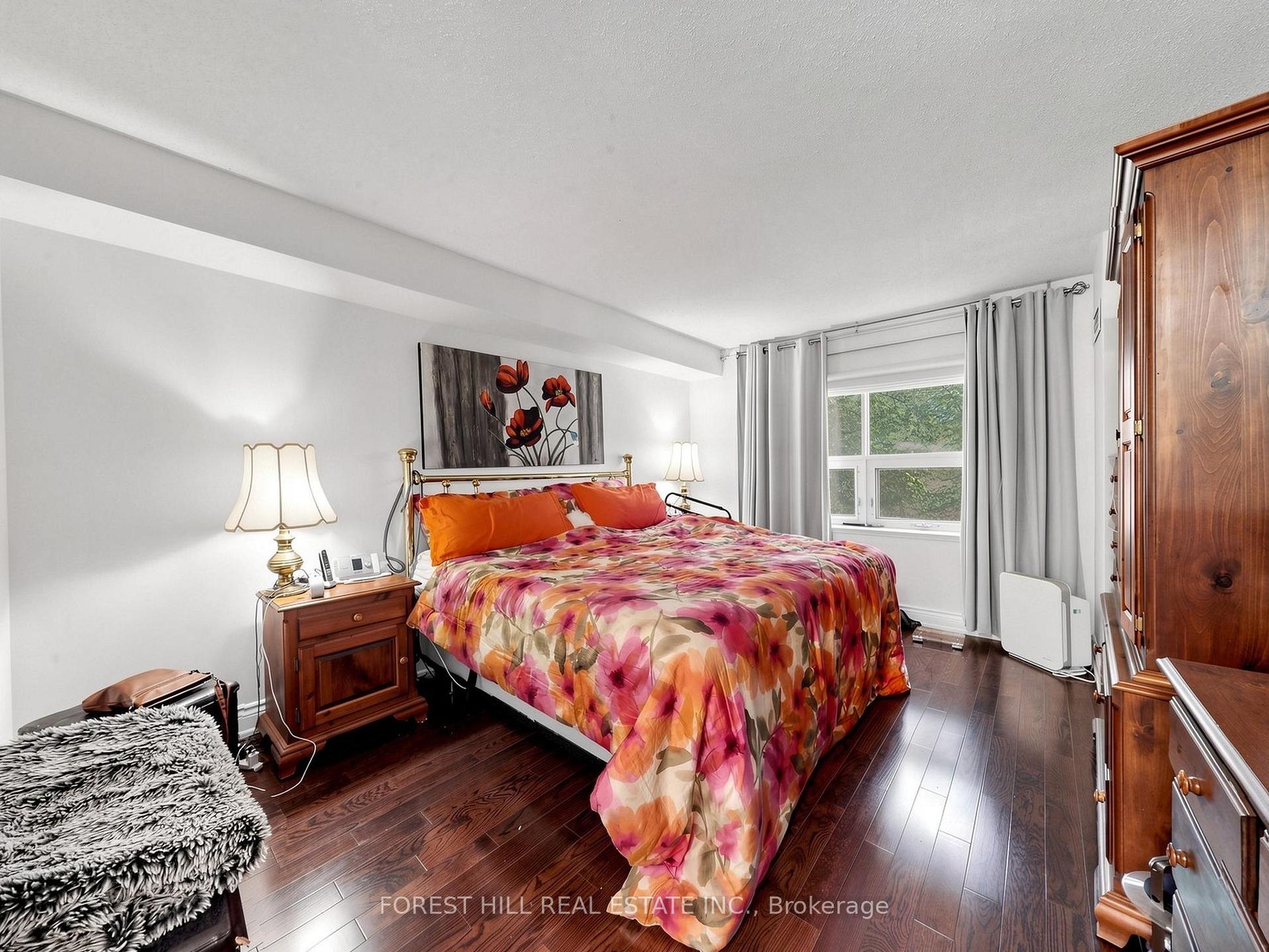 Photo 16 of Unit 225, 14924 Yonge Street, Aurora, Aurora Highlands — HOMEH