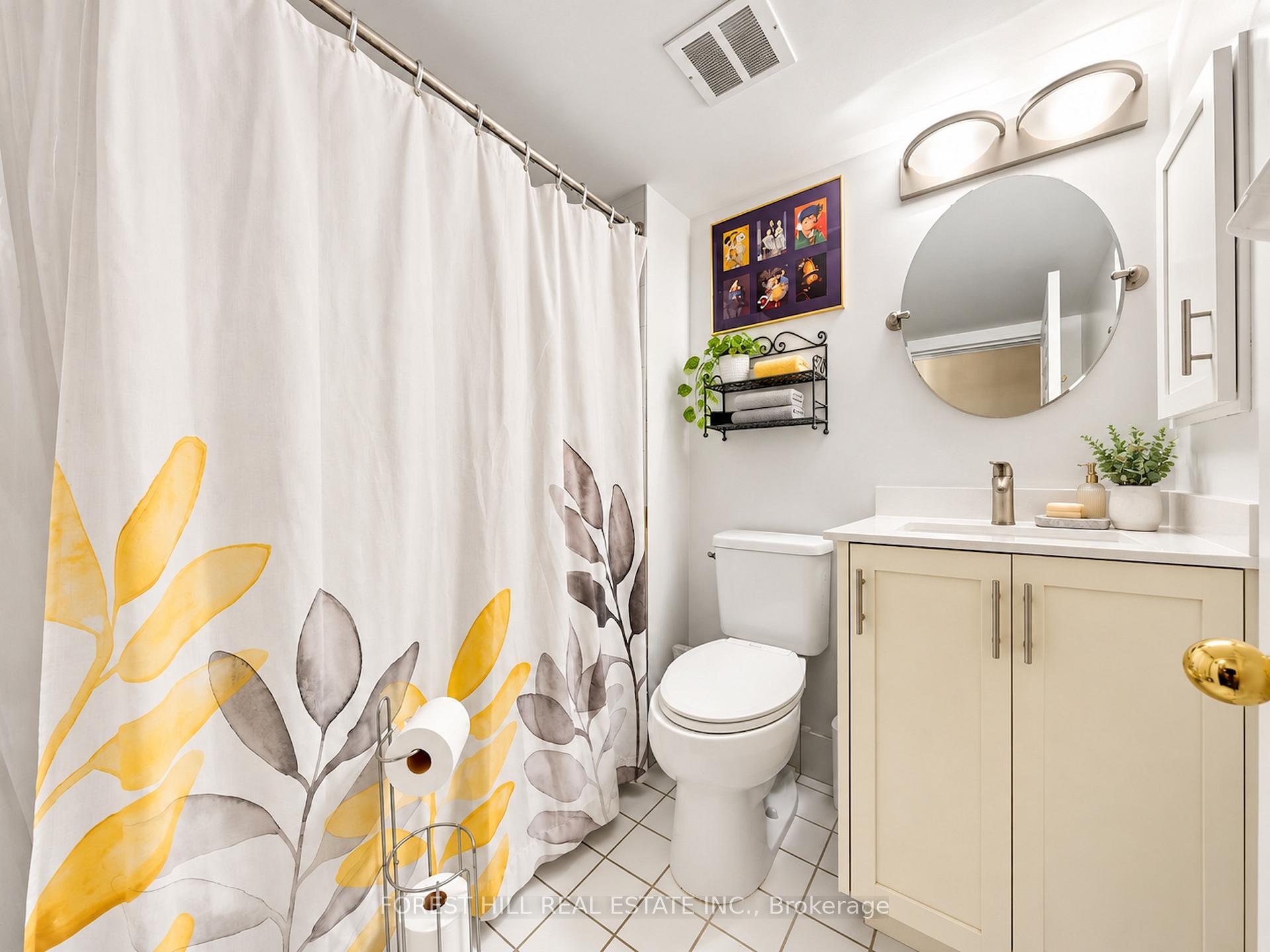 Photo 22 of Unit 225, 14924 Yonge Street, Aurora, Aurora Highlands — HOMEH