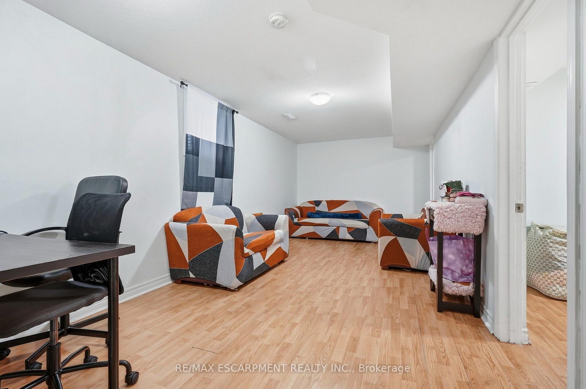 Photo 29 of 31 Peachwood Crescent, Hamilton, Stoney Creek — HOMEH