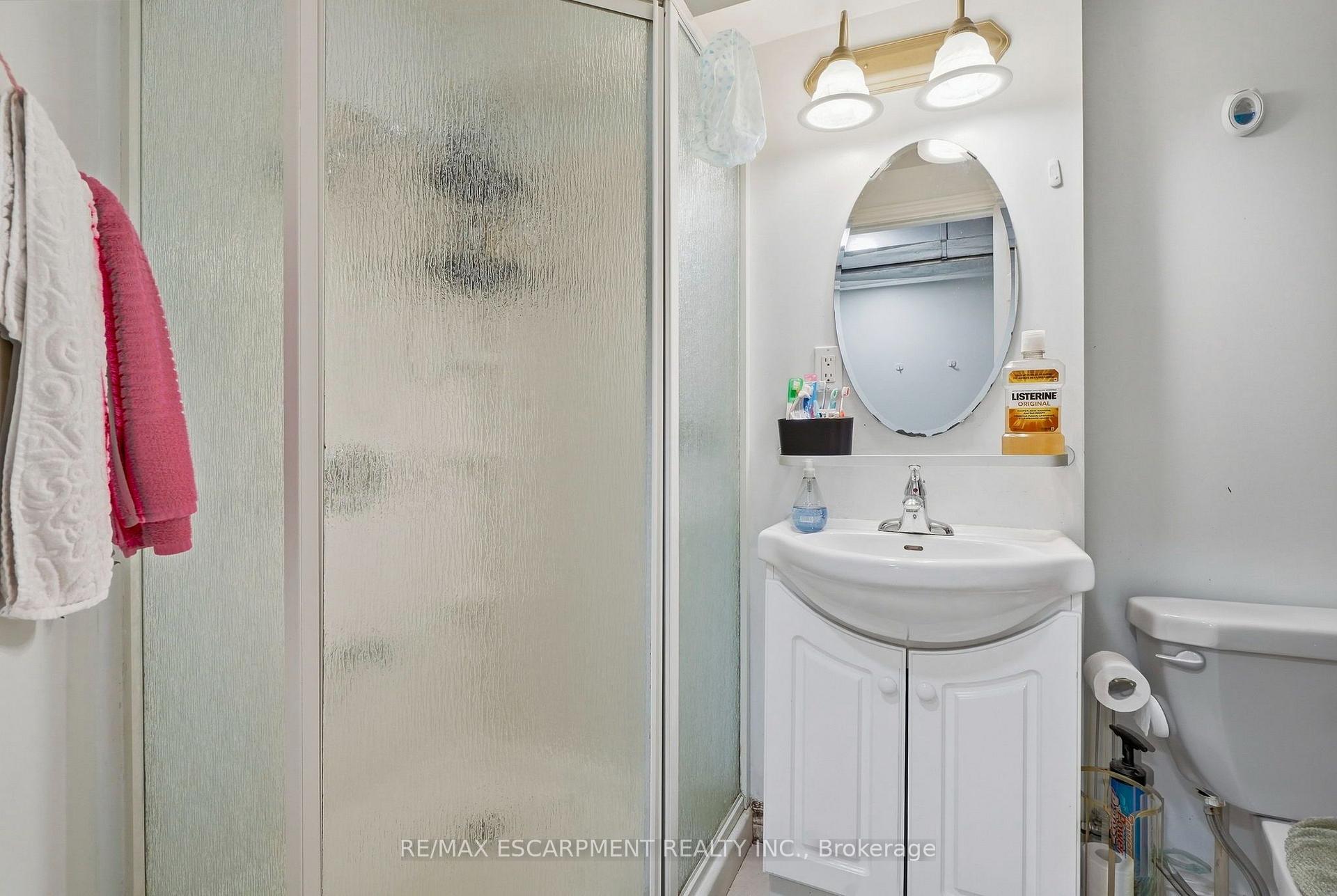 Photo 38 of 31 Peachwood Crescent, Hamilton, Stoney Creek — HOMEH