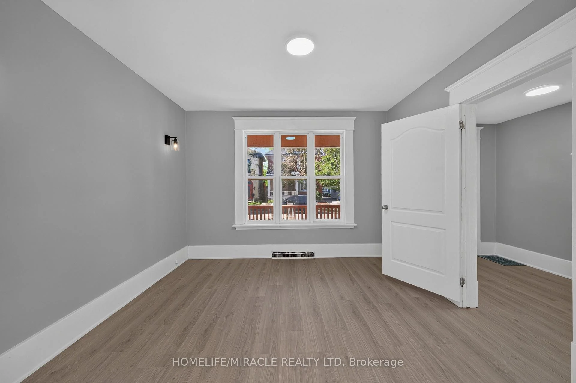 Photo 9 of 117 William Street, Brantford, Lansdowne — HOMEH