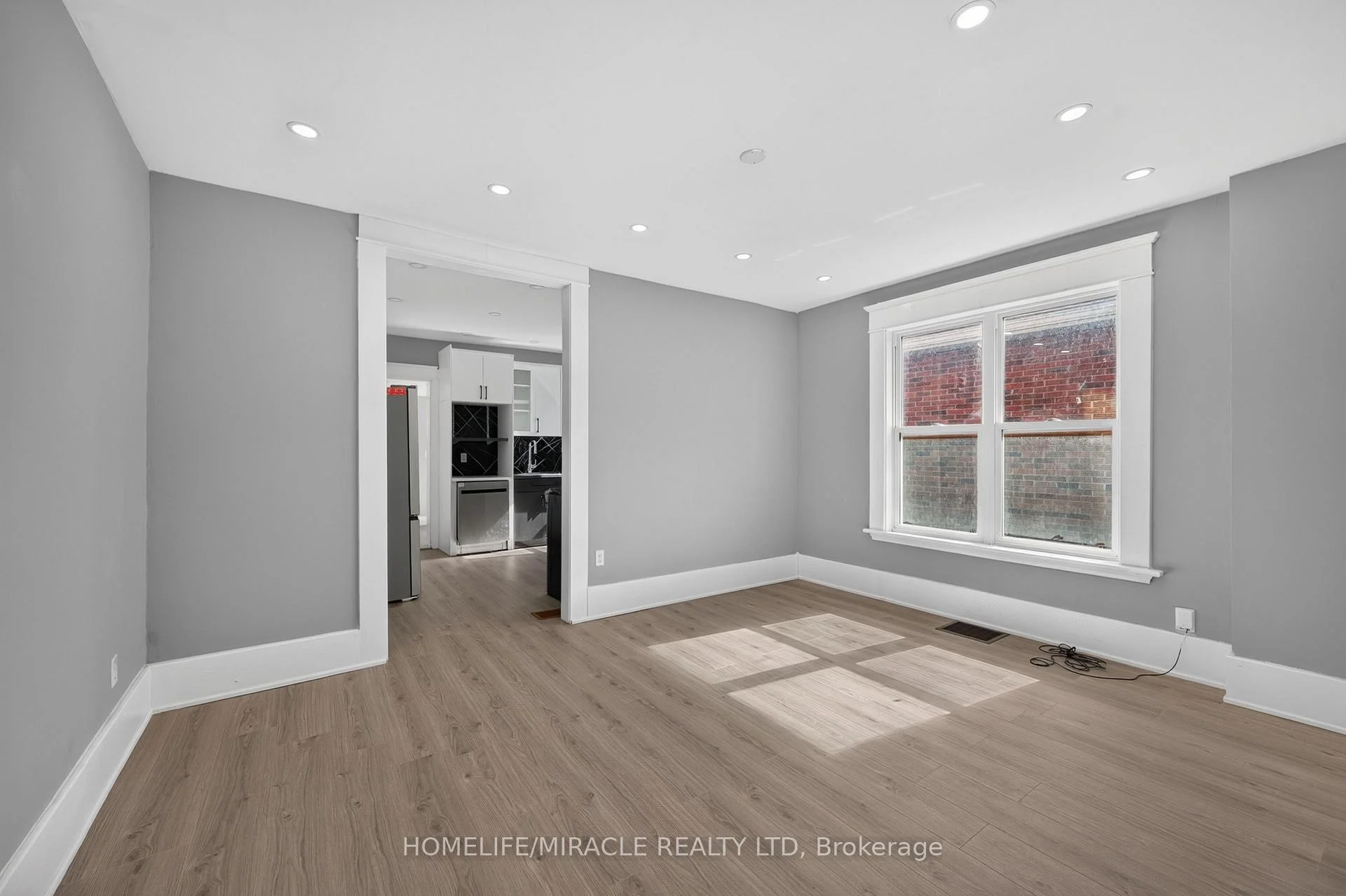 Photo 13 of 117 William Street, Brantford, Lansdowne — HOMEH