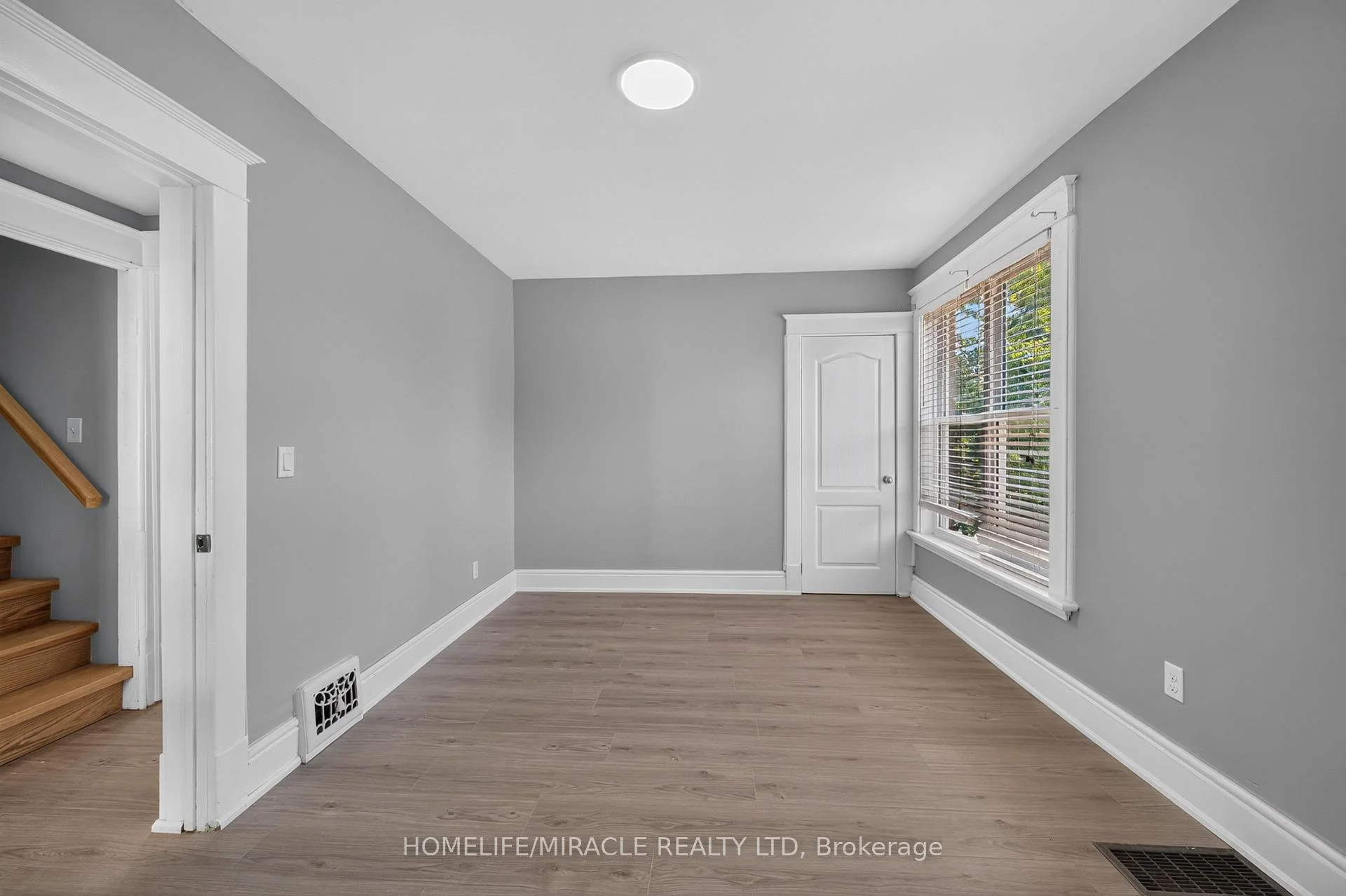 Photo 36 of 117 William Street, Brantford, Lansdowne — HOMEH