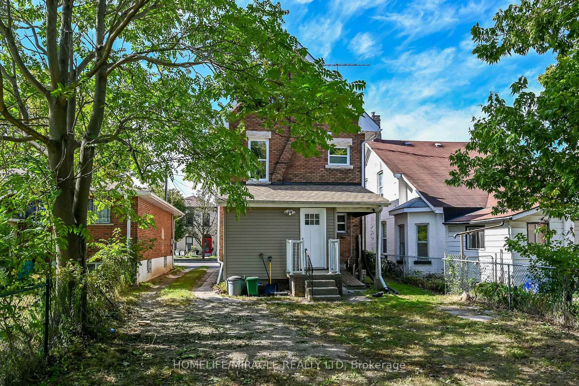 Photo 51 of 117 William Street, Brantford, Lansdowne — HOMEH